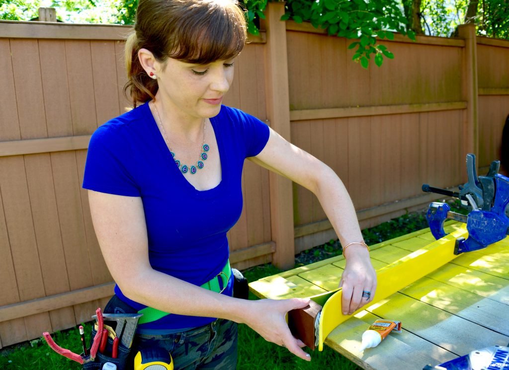 21__2016_MyFixitUpLife_Habitat-ReStore_Krylon_Tiki-Torch_creating_Theresa-1024x745.jpg