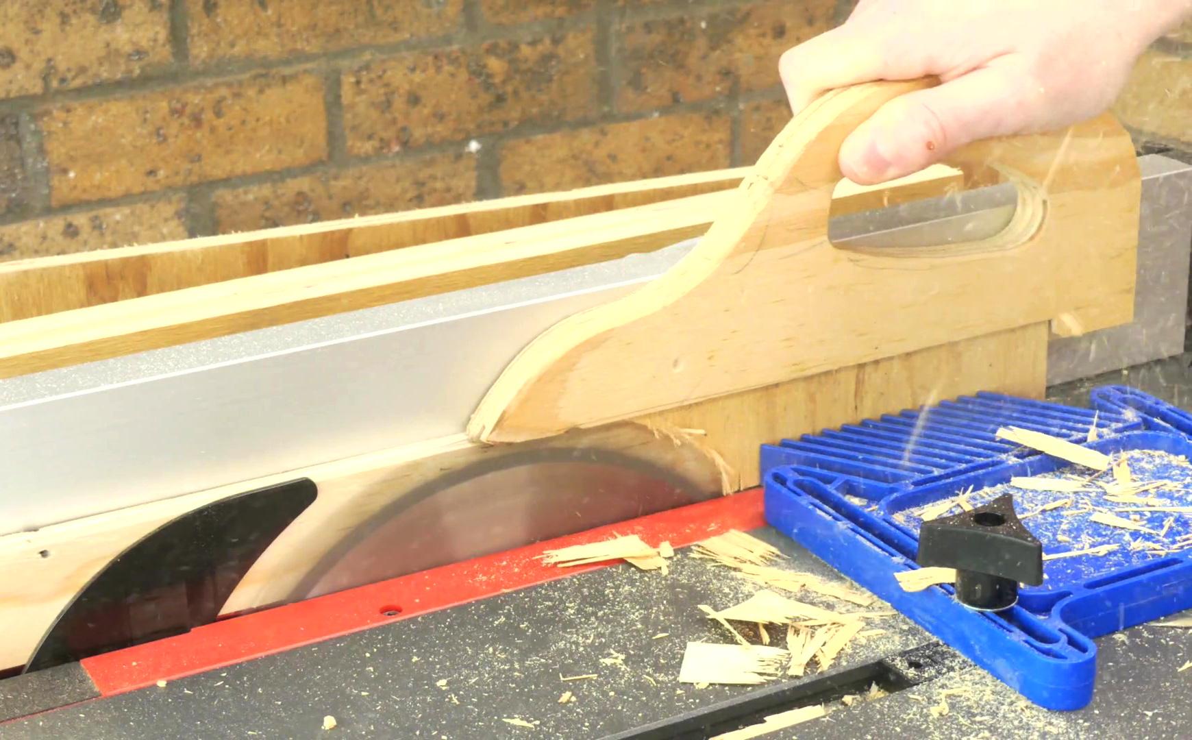 22 - Resawing 15mm Plywood to Make More 12mm Stock.jpg