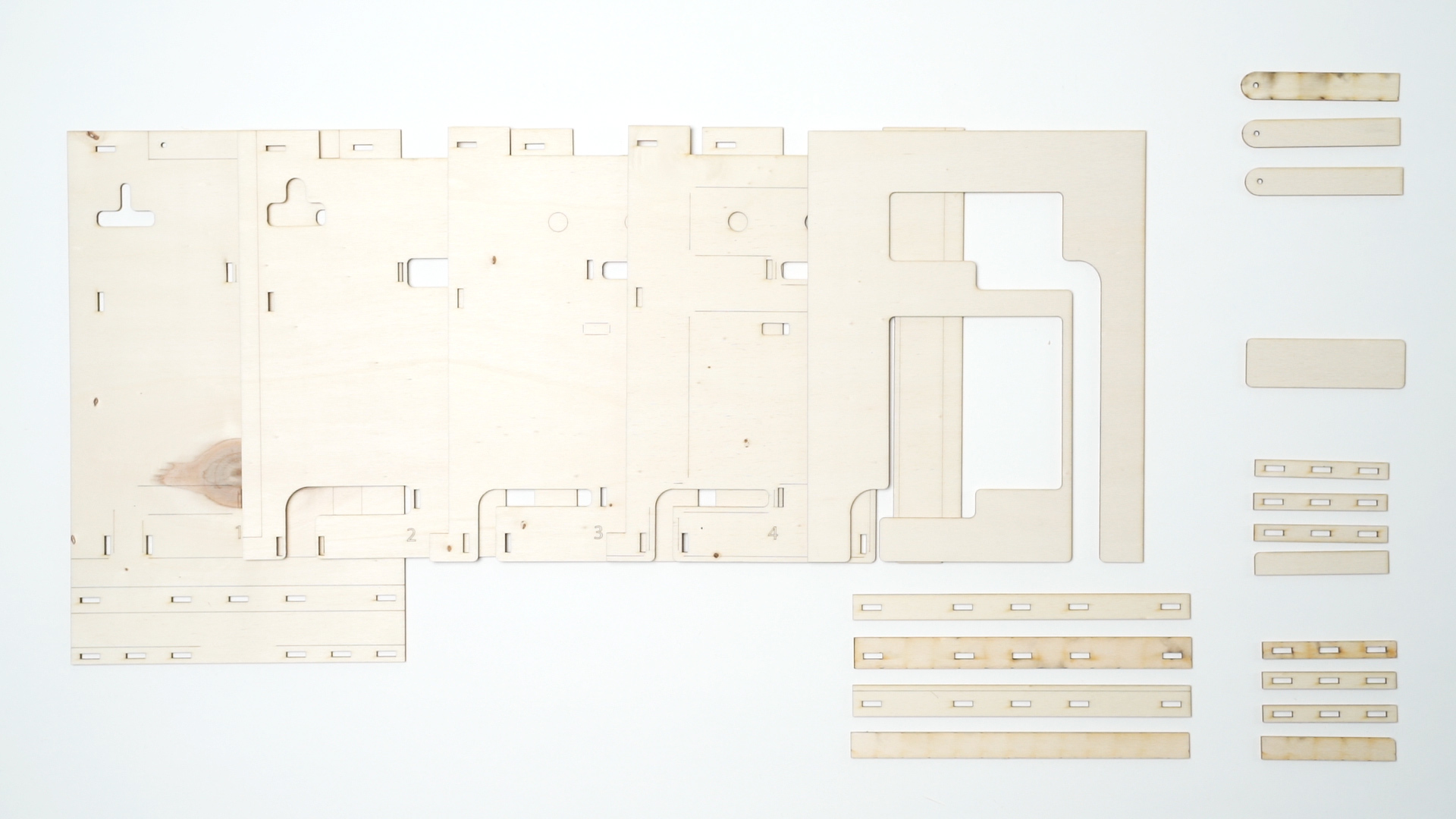 24_&Uuml;bersicht der ben&ouml;tigten Lasercut-Zuschnitte f&uuml;r das Modul Rechts.jpg