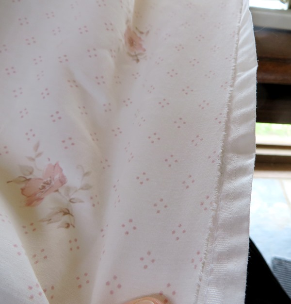 2c. lay strip along inside sheet hem_sd.jpg