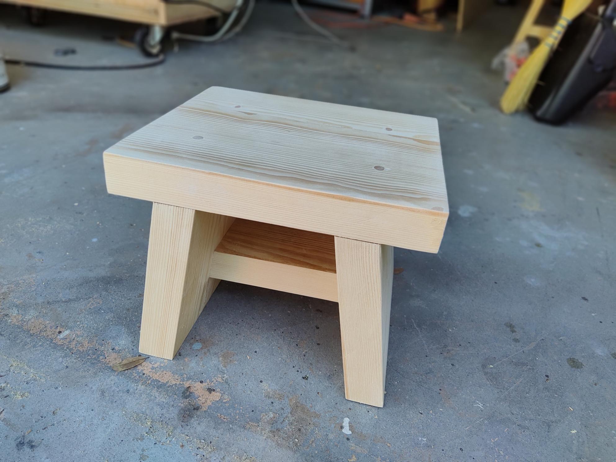 2x4Stool2.jpg