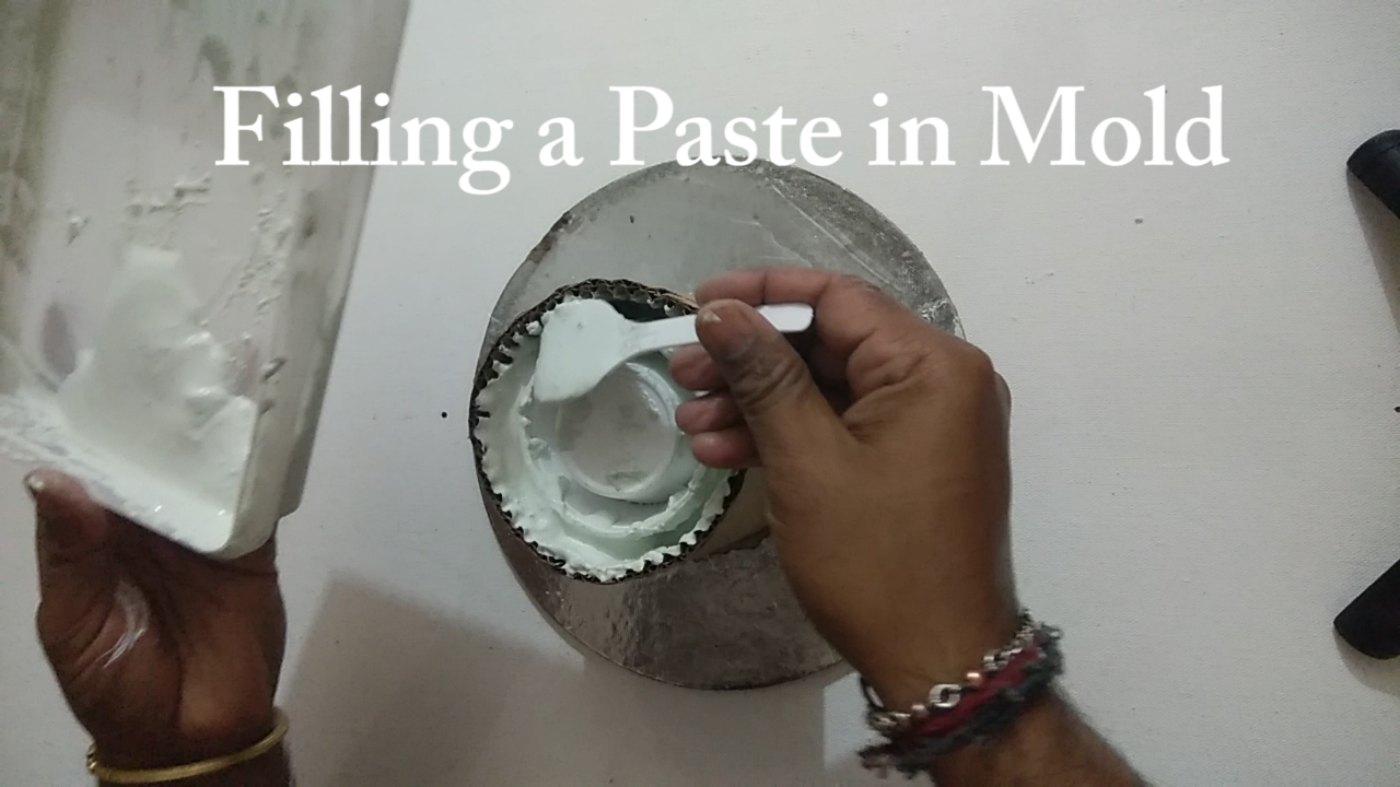 3.9. Filling a Paste in Mold.bmp