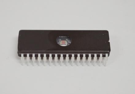 32-pin-eprom.jpg