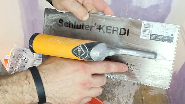 33 - Trowel 600.jpg