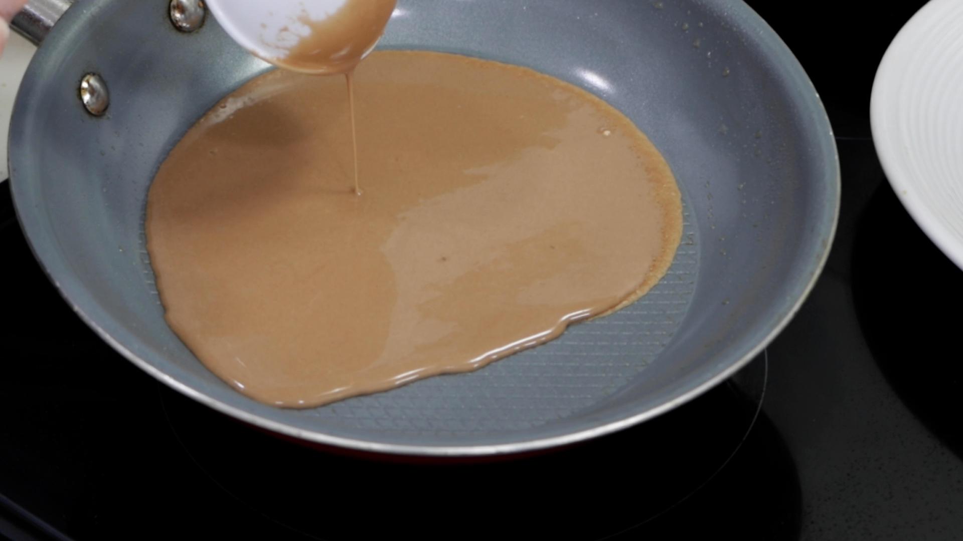 4-Ingredient Nutella Crepes Recipe.00_04_32_11.Still008.jpg