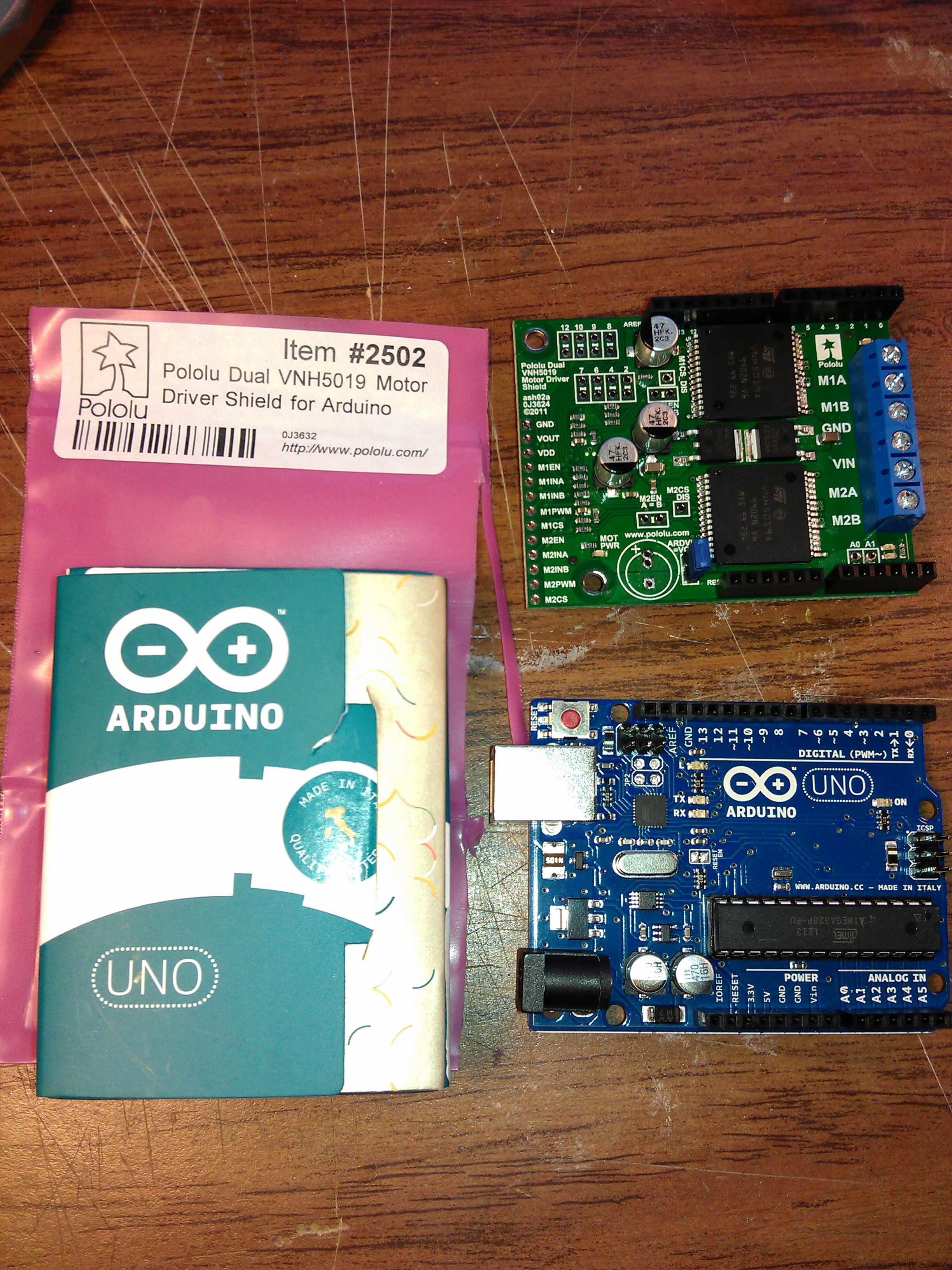 42. Pololu motor shield and arduino UNO.jpg