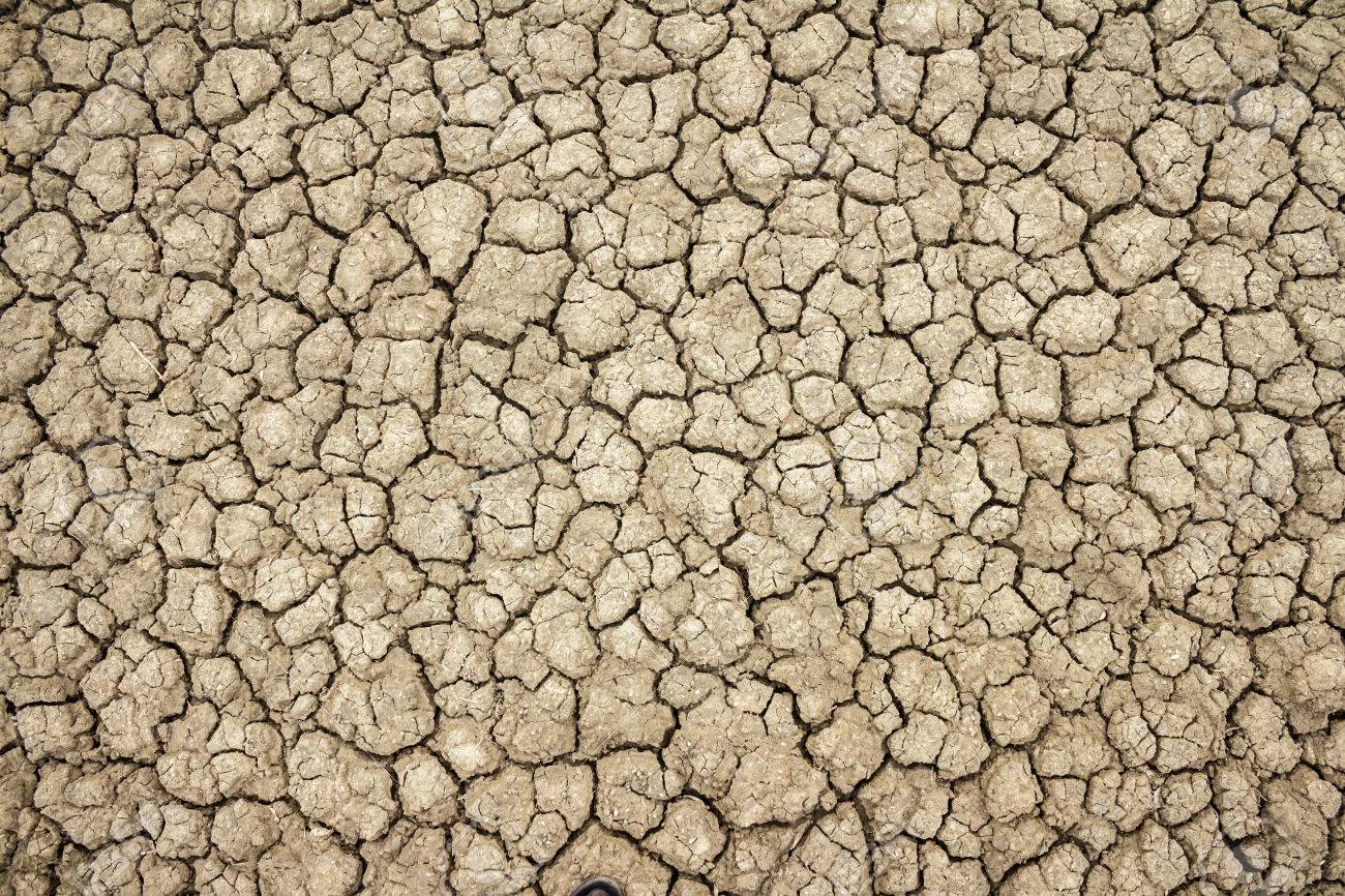 43621903-cracked-clay-ground-into-the-dry-season.jpg