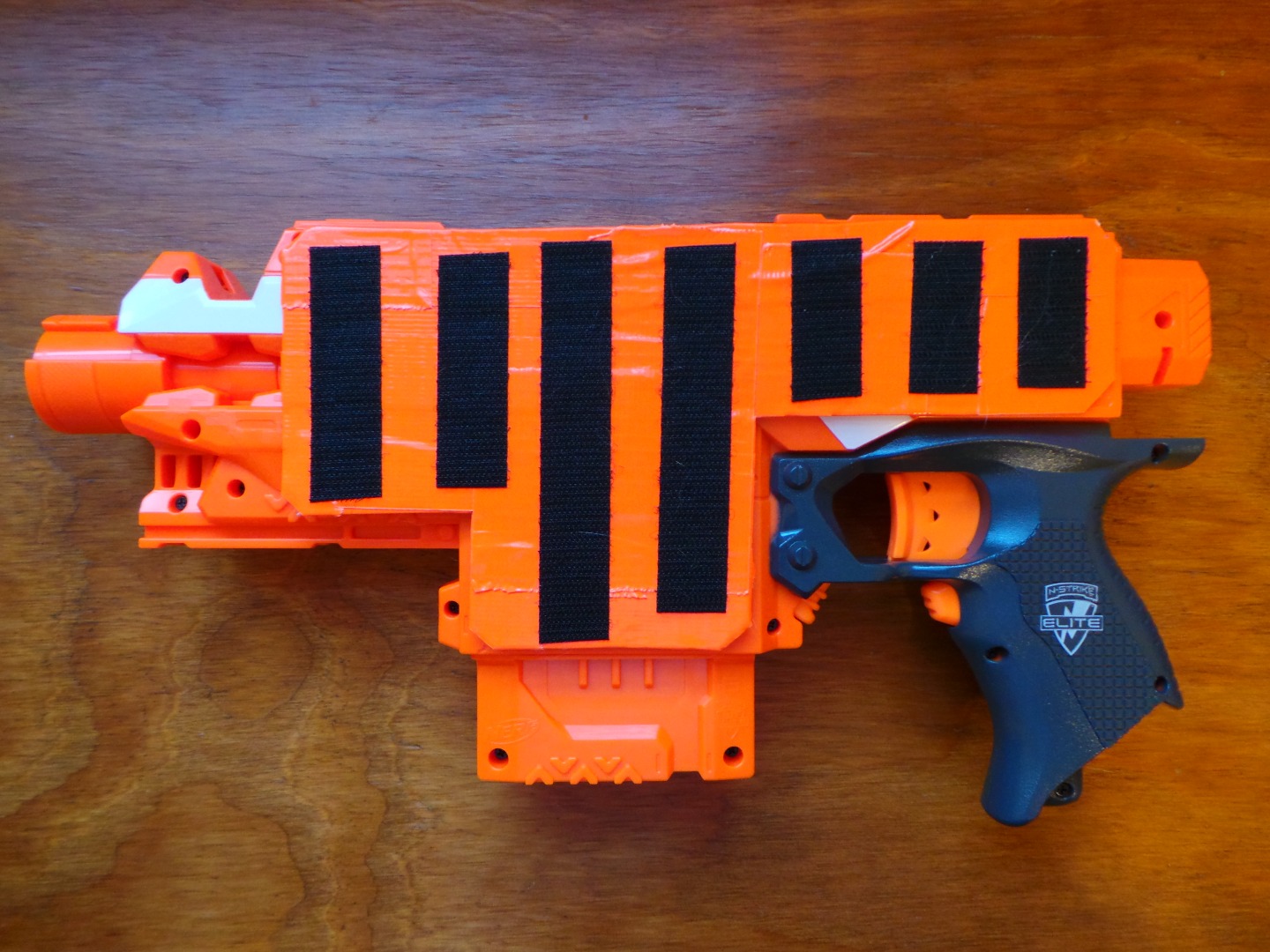 49. apply plate to stryfe.JPG