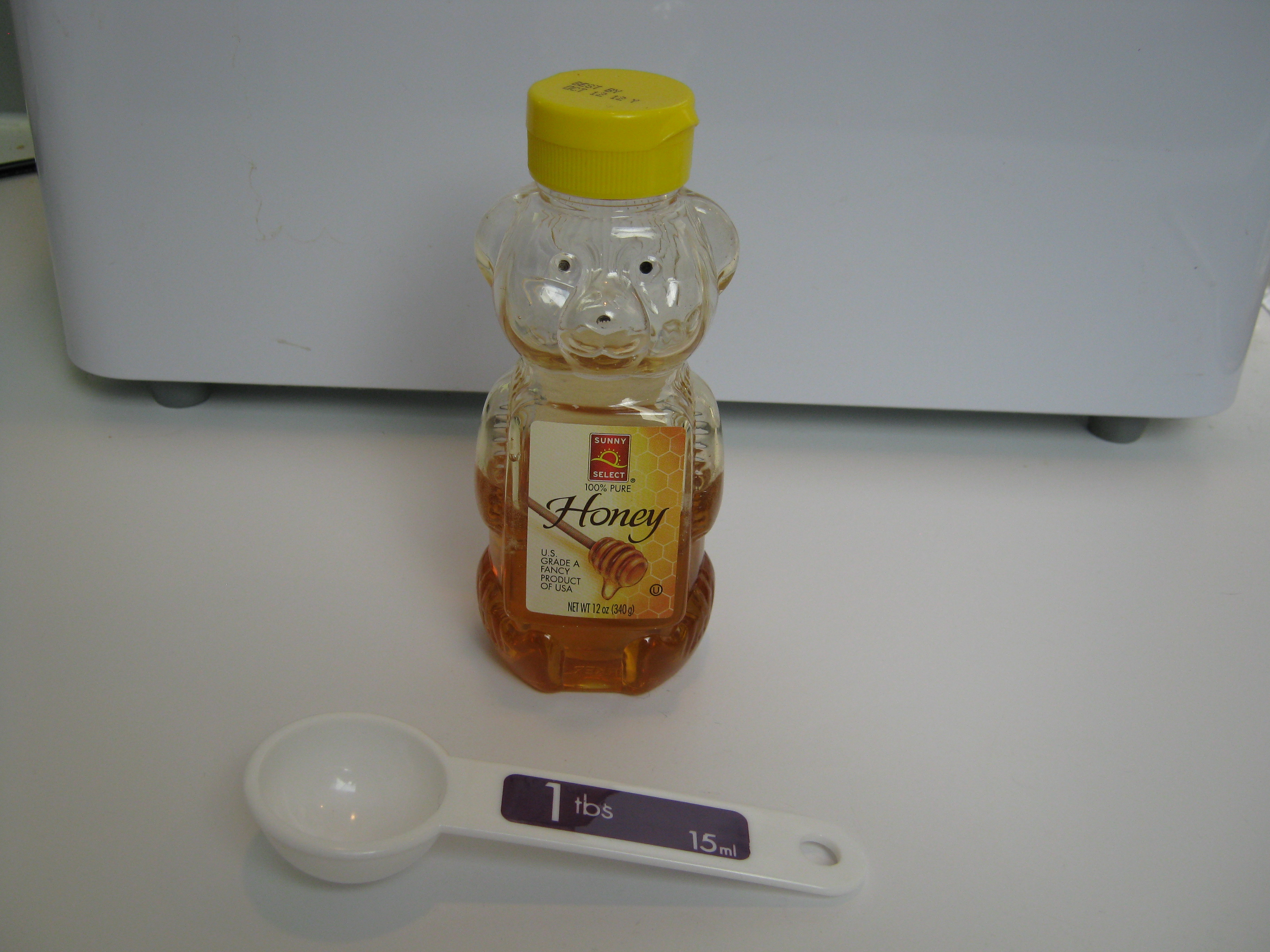 5 - 1 - Measure Honey.JPG