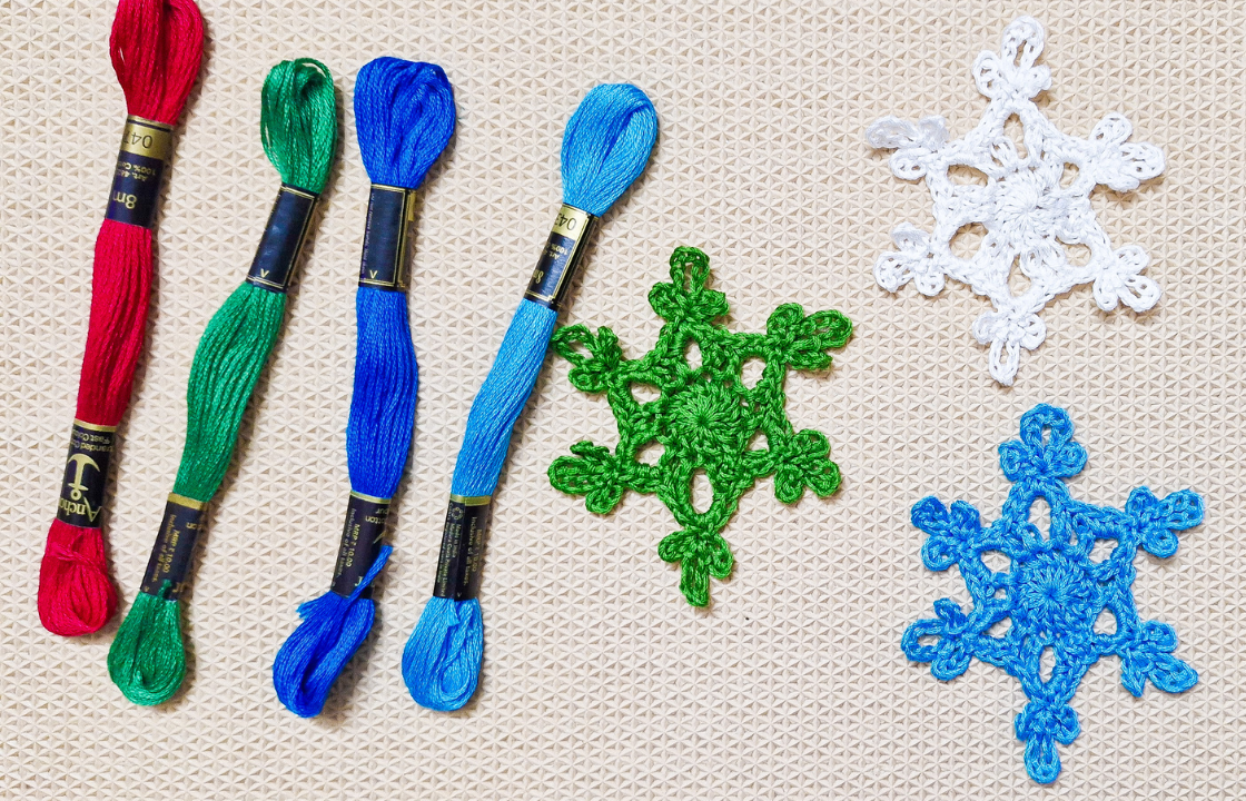 5 Minutes Crochet Snowflake With Embroidery Floss.png