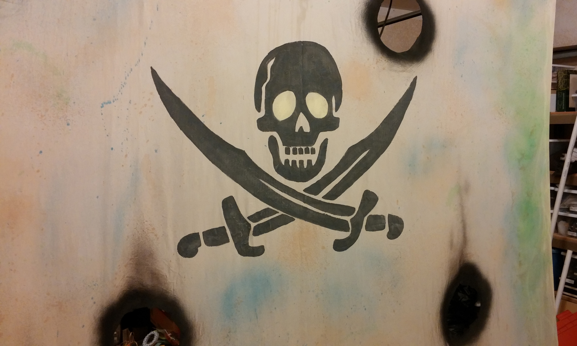 5- sail- jolly roger.jpg