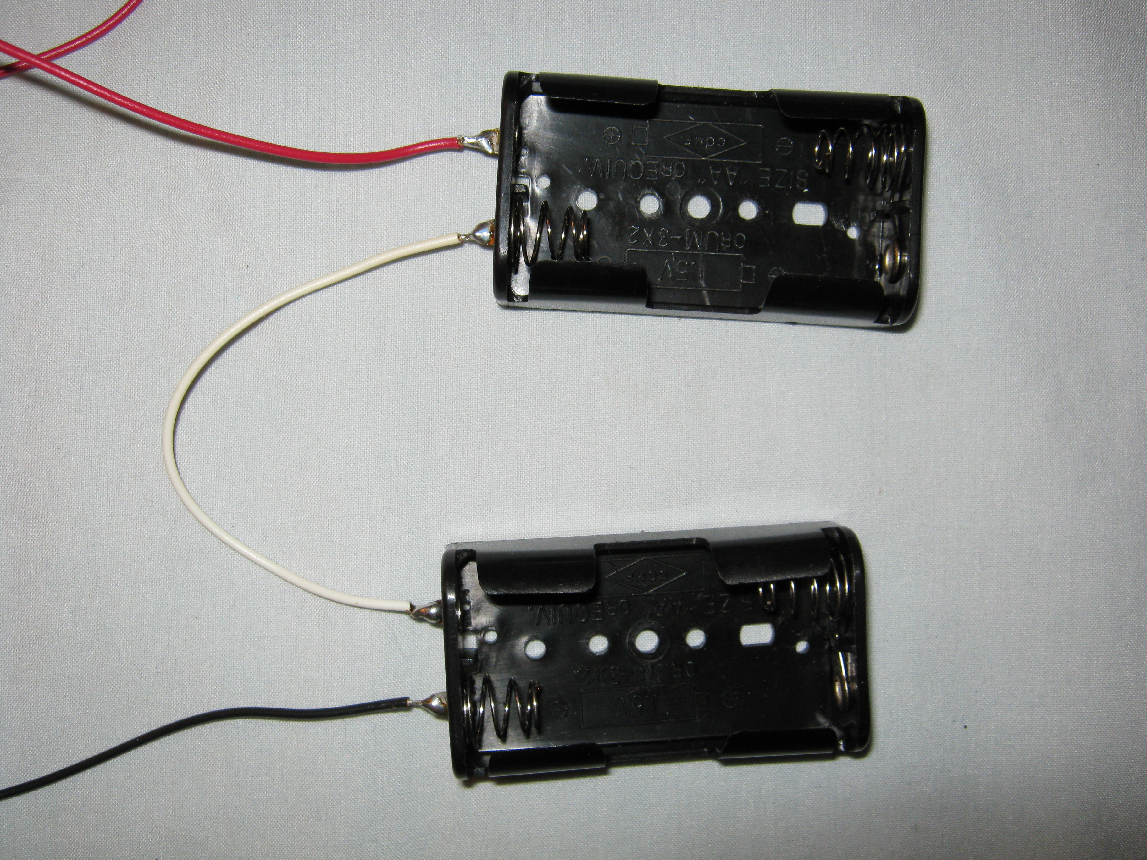 6 - 2 - Wire Battery Holders.JPG