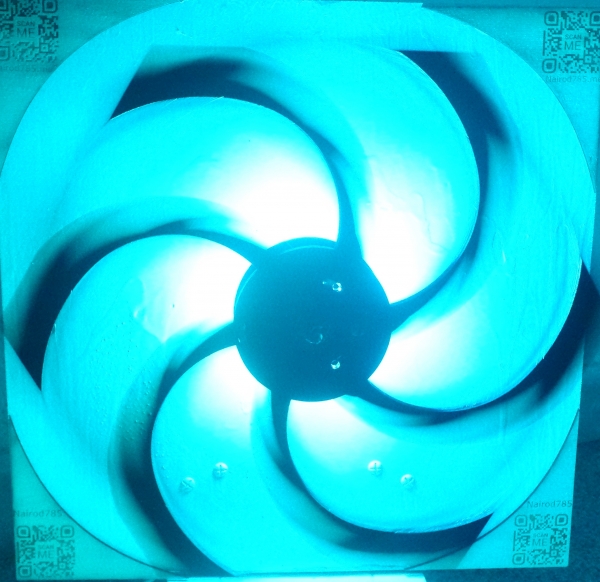 600px-Sculpture_Kin&eacute;tique_&agrave;_effet_Moir&eacute;_DSC06892.jpg