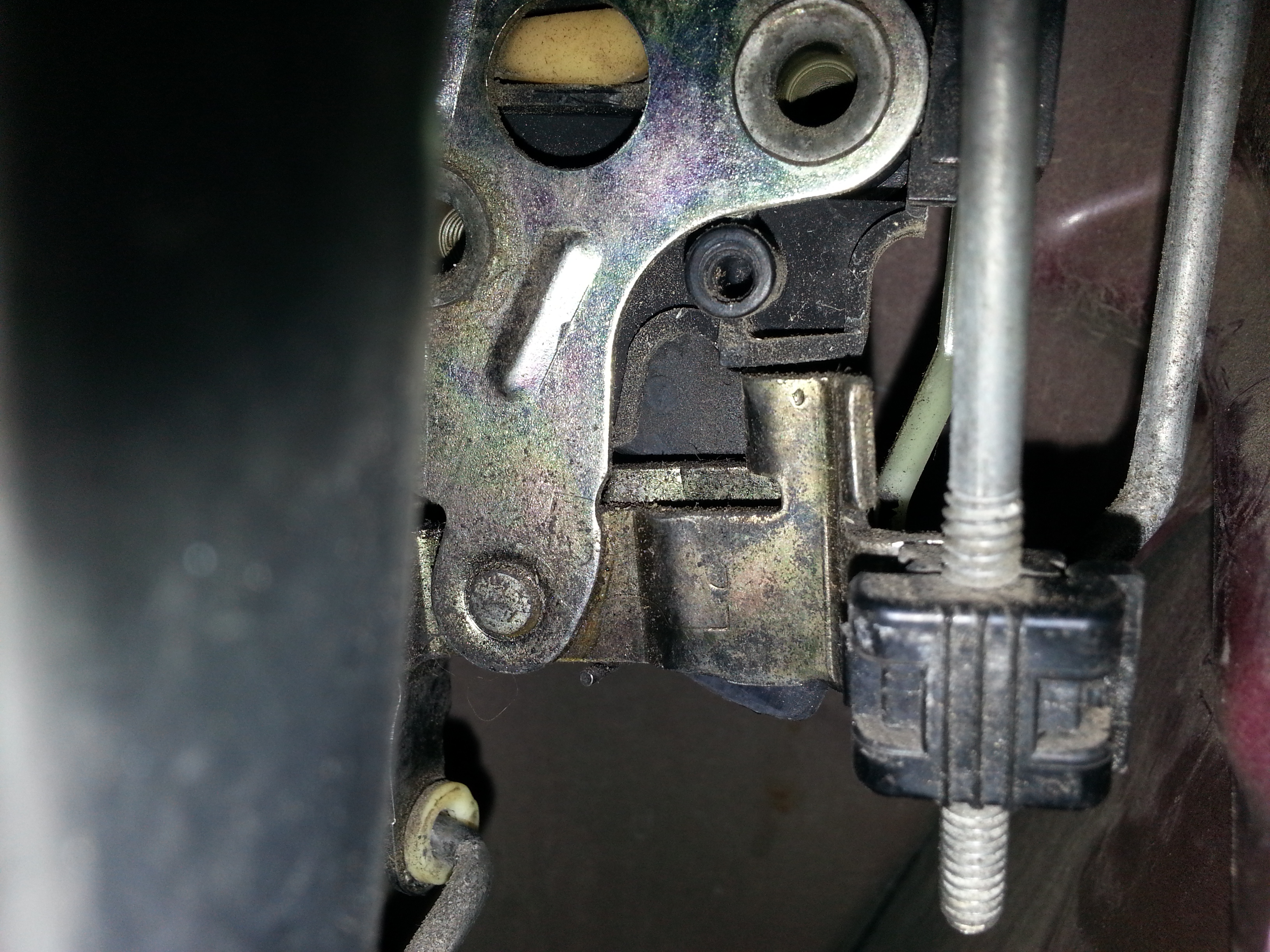 666 - outside handle lower fastener 20140708_133906.jpg