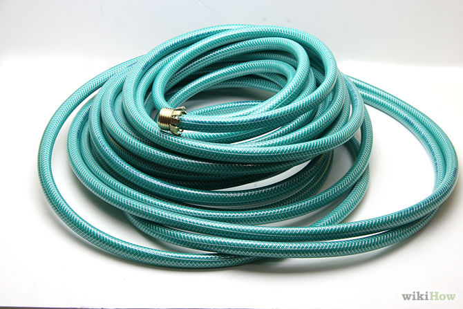 670px-Make-a-Basket-from-a-Garden-Hose-Step-2.jpg