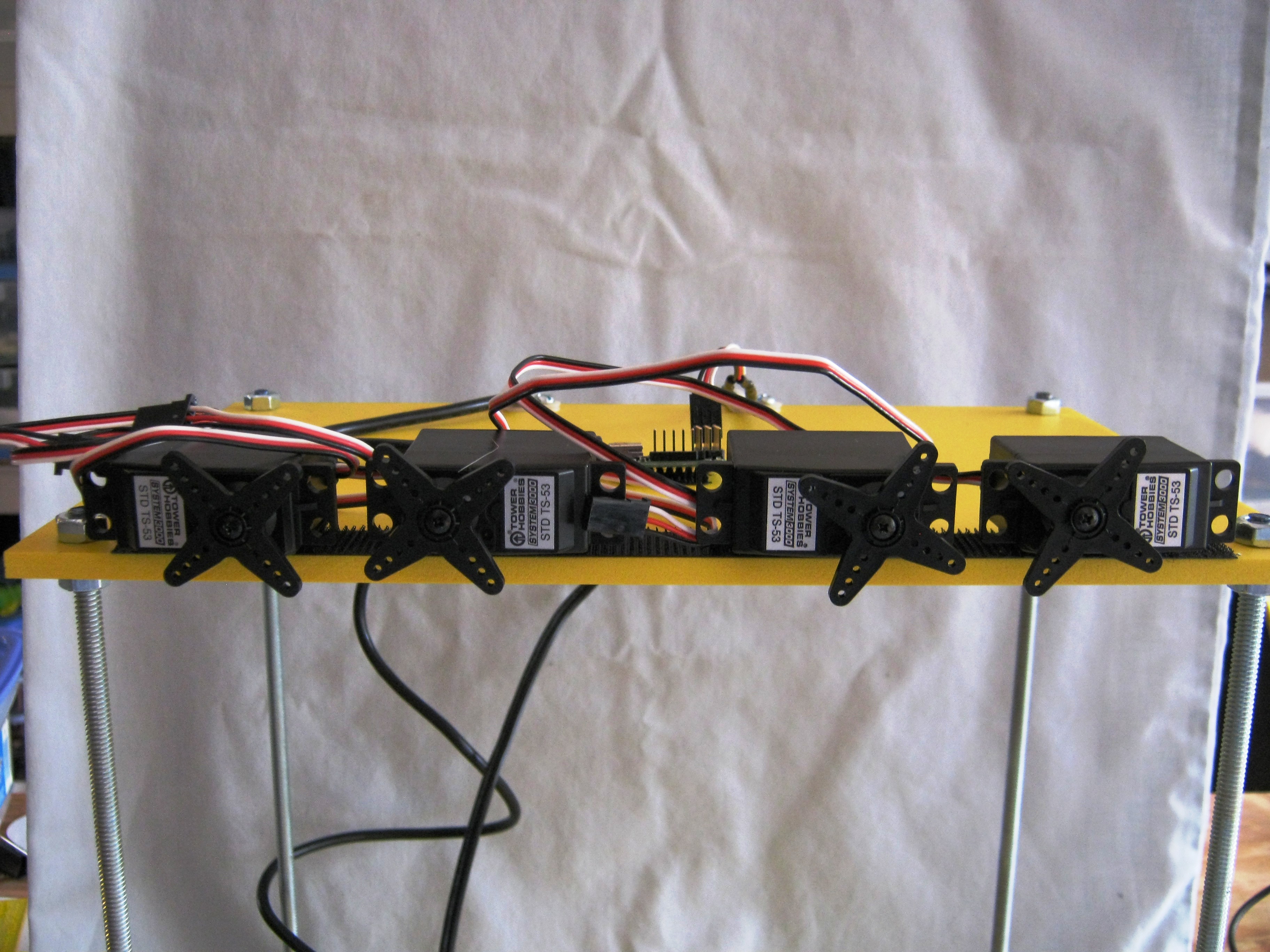 7 - 4 - Attach Servos to Platform.JPG