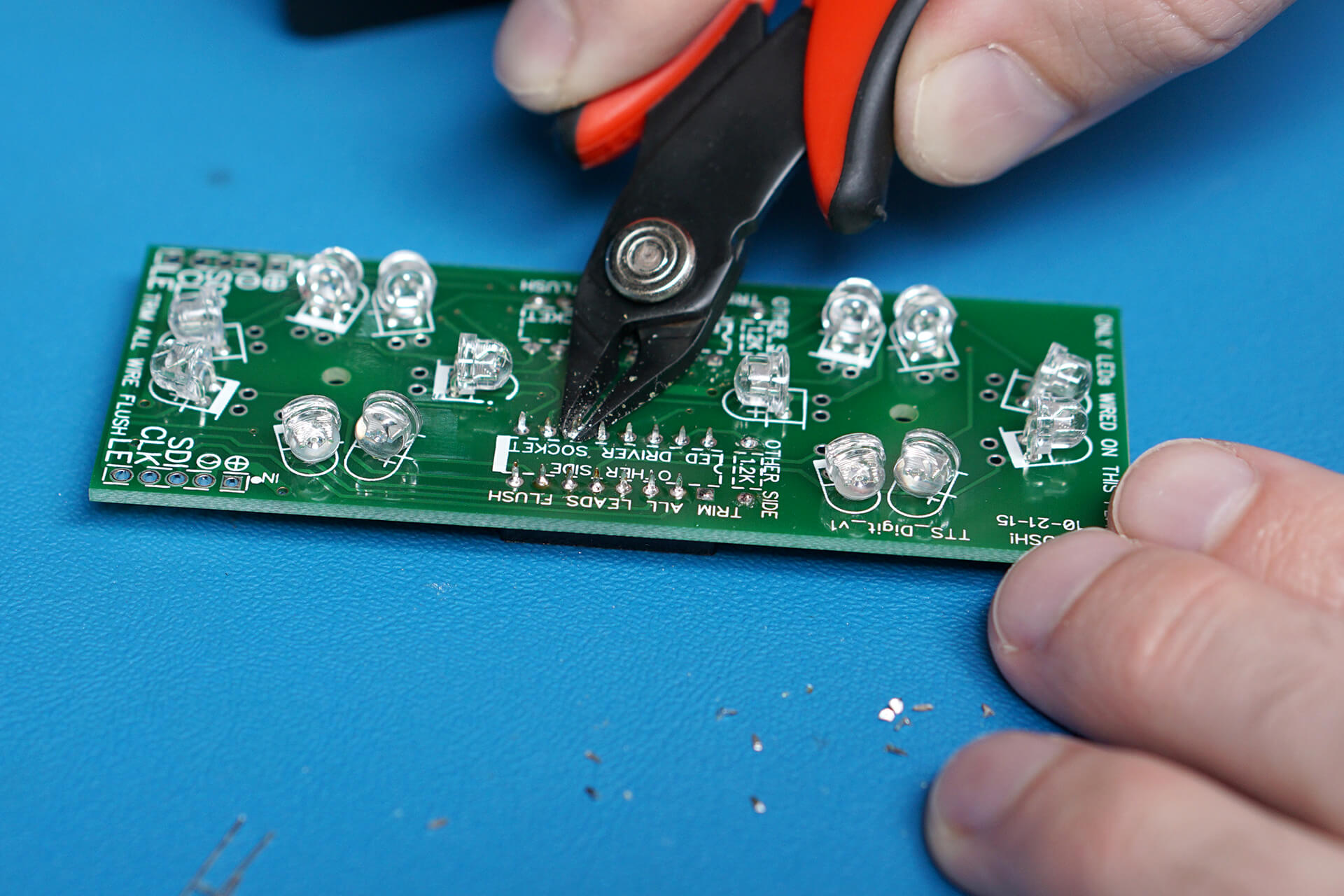 7-segment_electronics_07-trimming.jpg