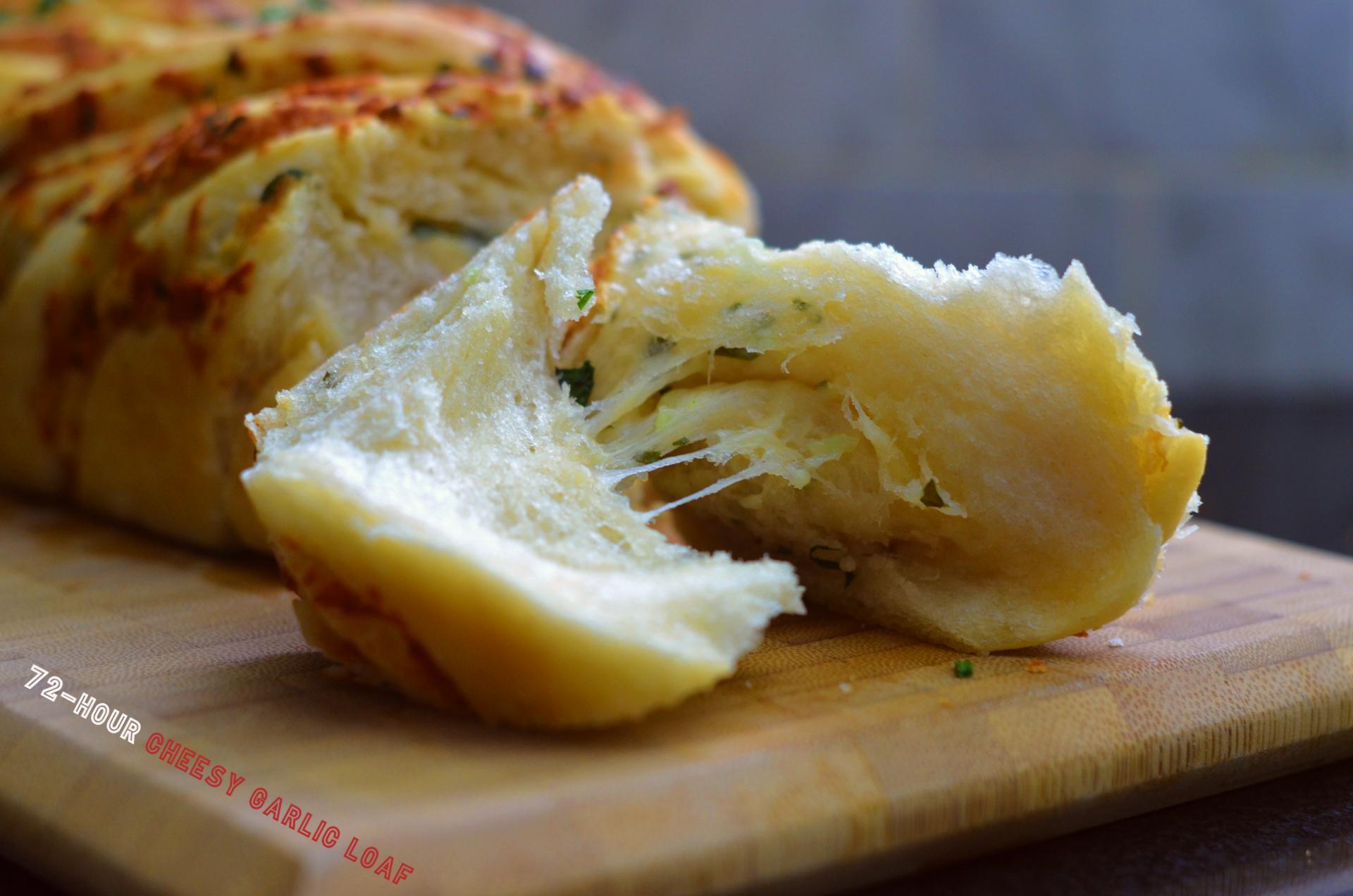 72-hour Cheesy Garlic Loaf-02.jpg