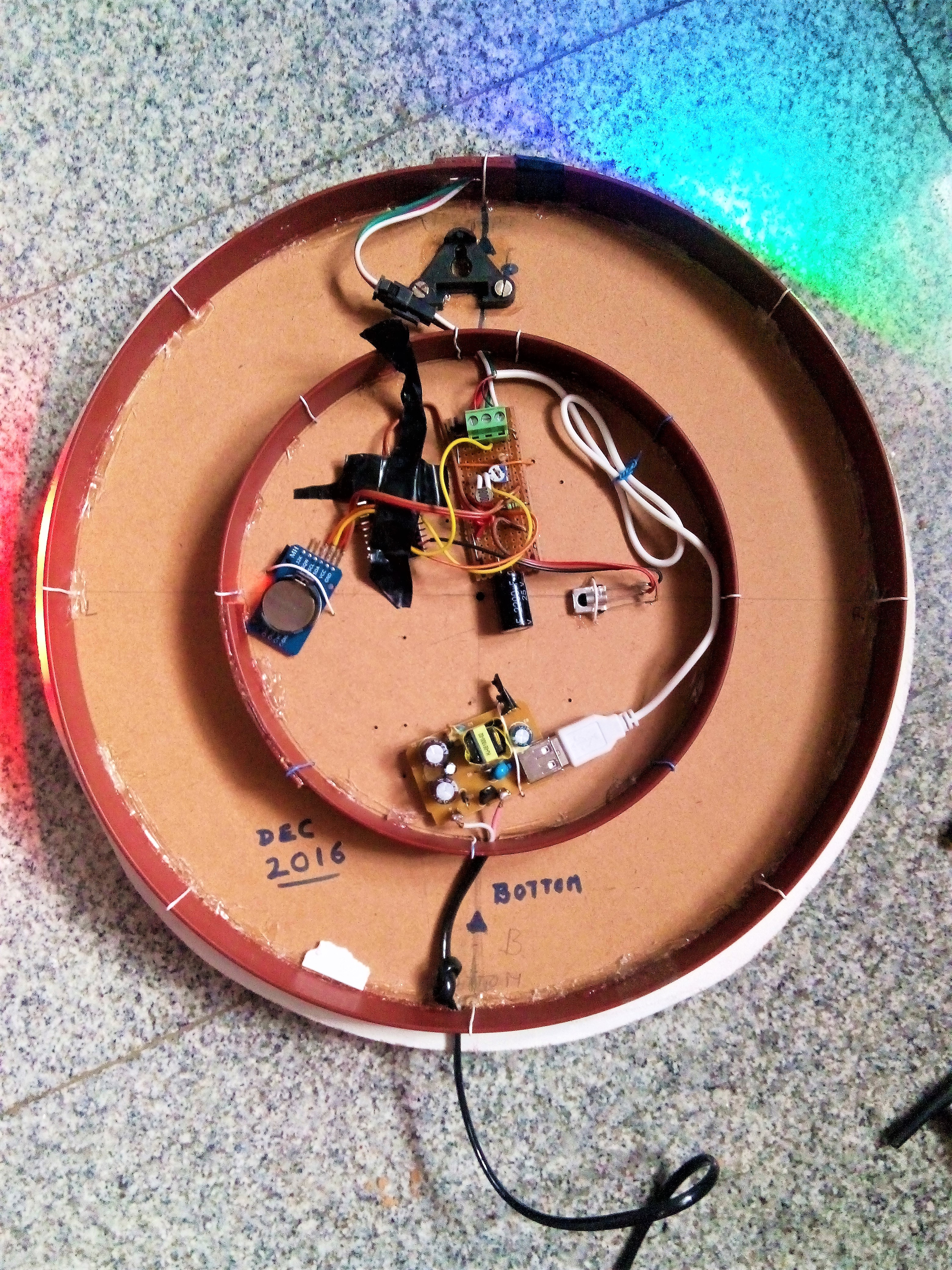 7d-Circuit with LED strip attached to the outer circle.jpg