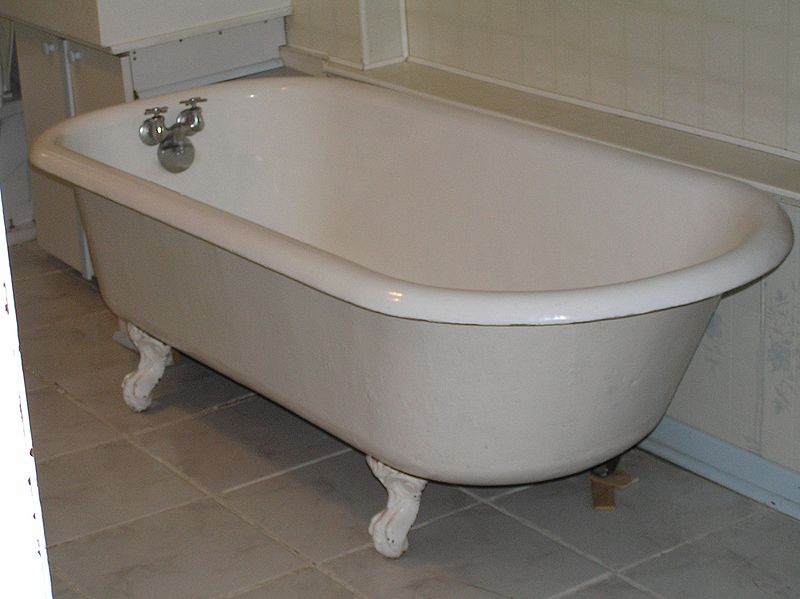 800px-Clawfoot_bathtub.jpg