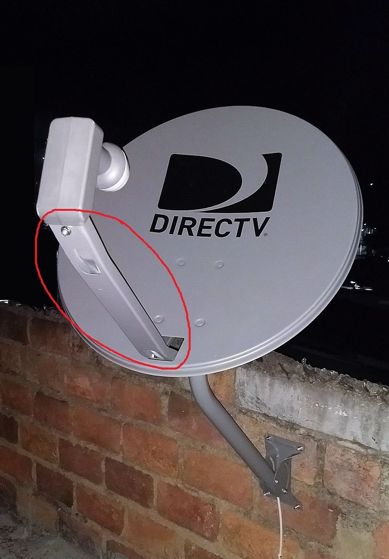 800px-DirecTV_Dish_Antenna_HD.jpg