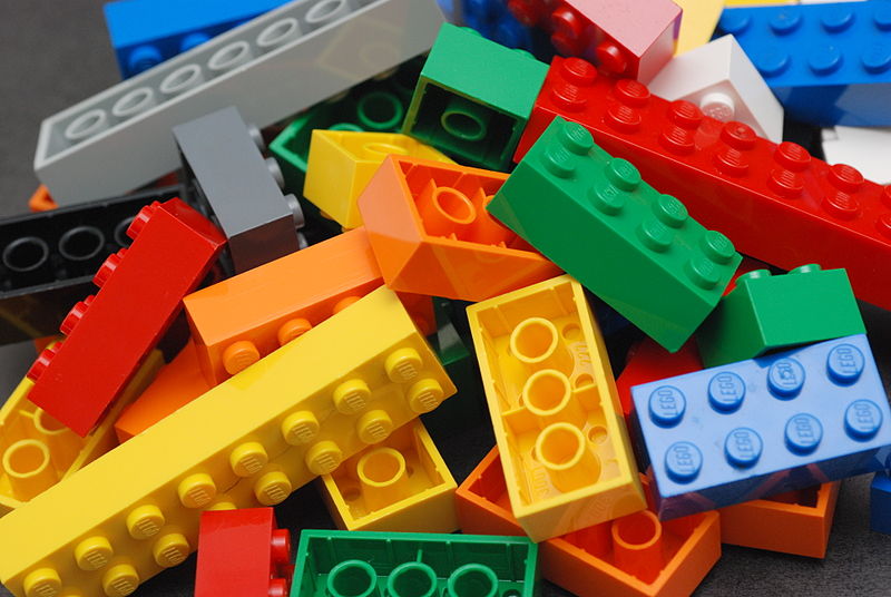 800px-Lego_Color_Bricks.jpg