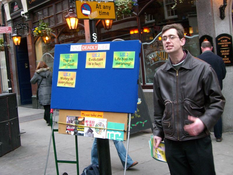 800px-Street_preacher_in_Covent_Garden_1.jpg