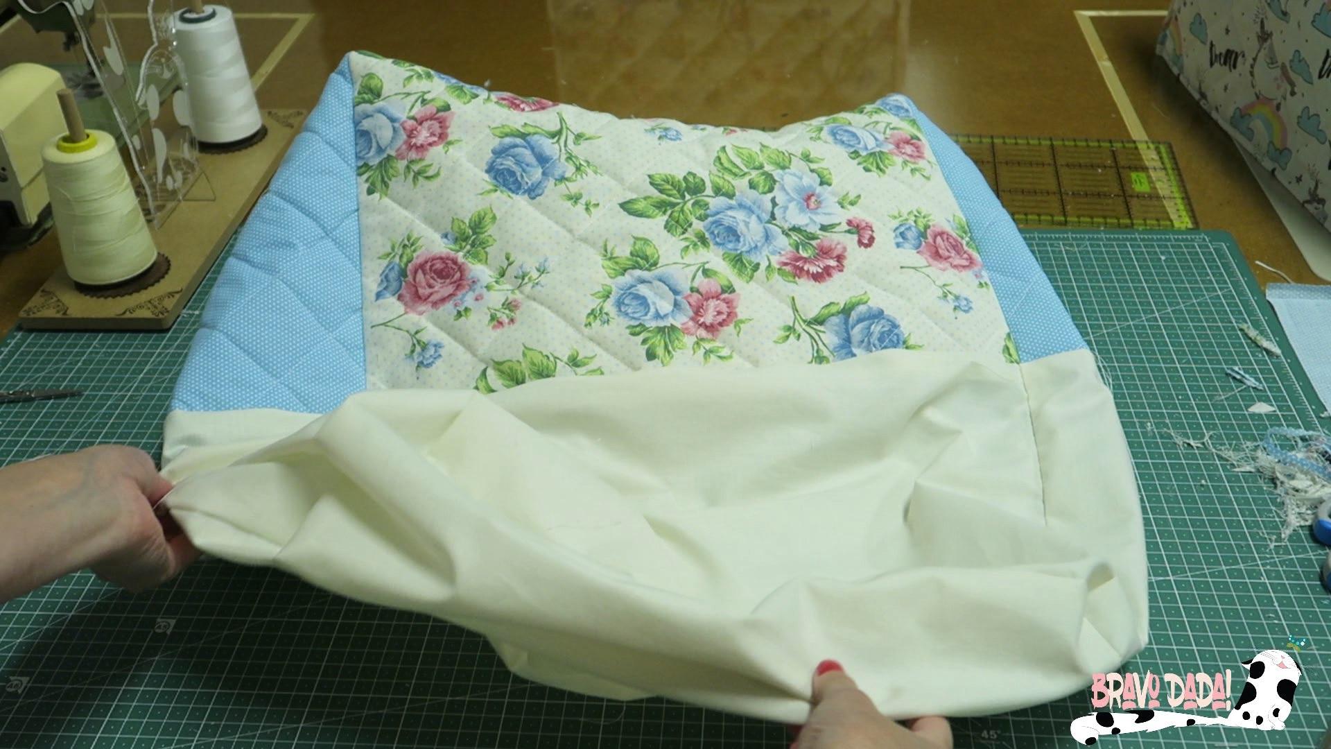 82 Sewing Machine Cover.jpg