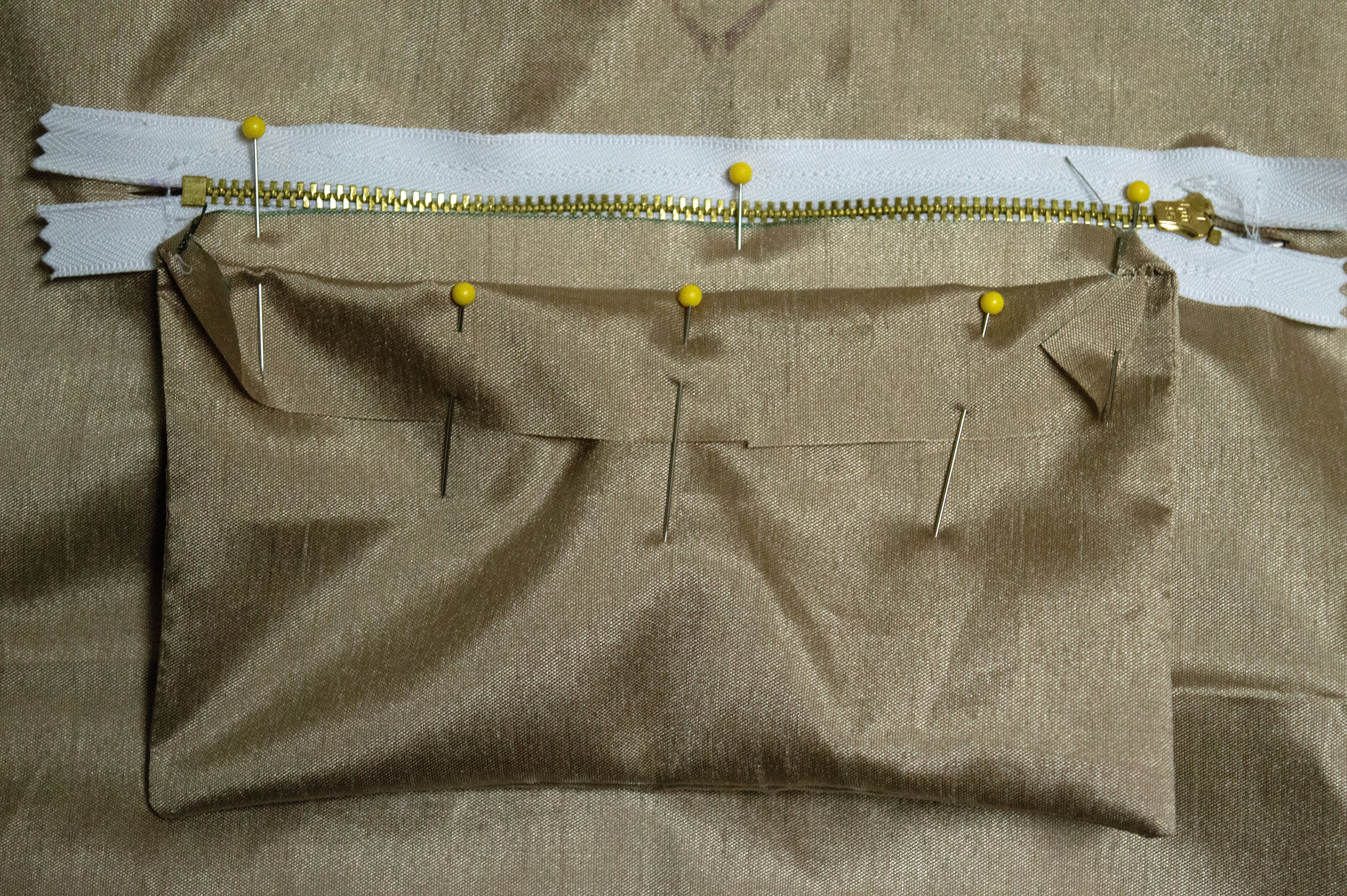 9h sew short side to zipper.jpg