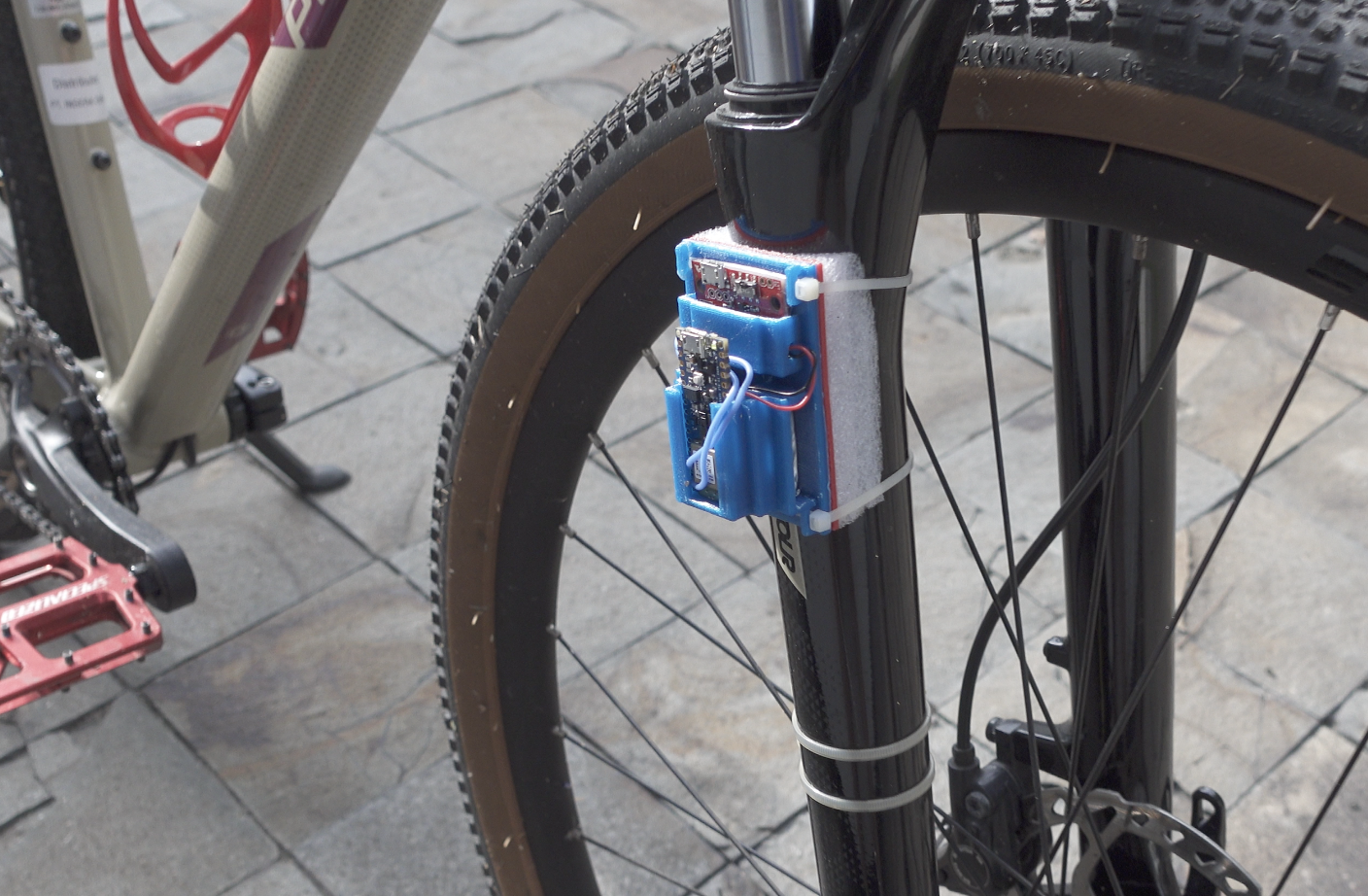 A2_arduino-case-battery-on-bike.png