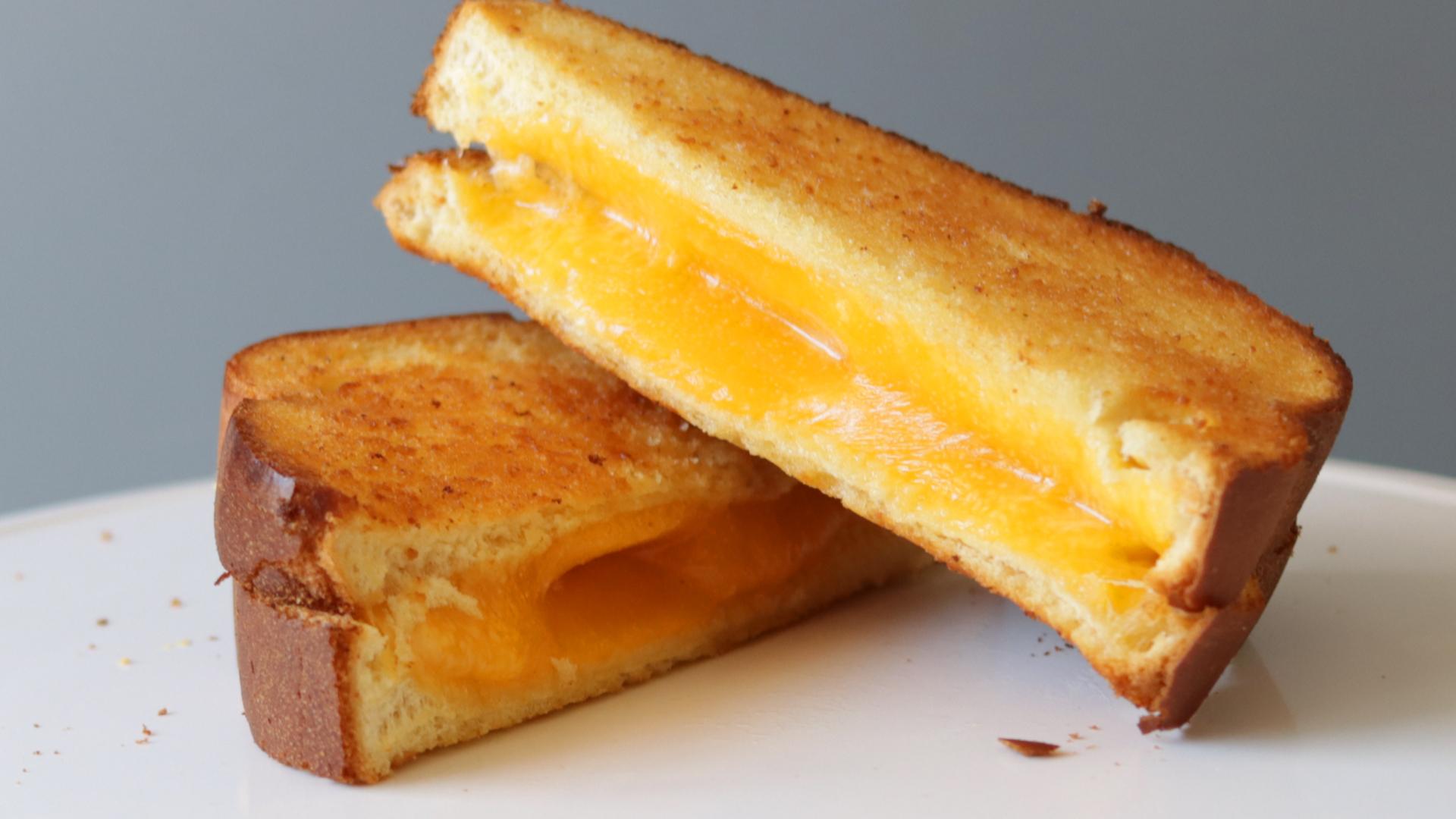 Air Fryer Grilled Cheese Sandwich.jpg