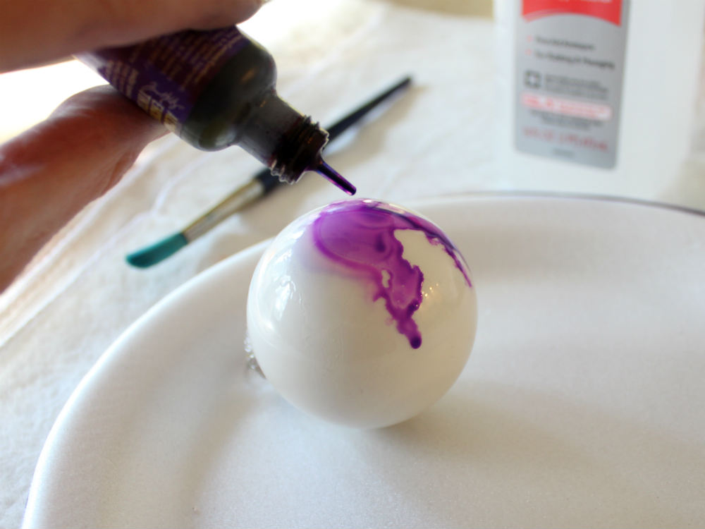 Alcohol Ink Christmas Ornaments step 2.jpg