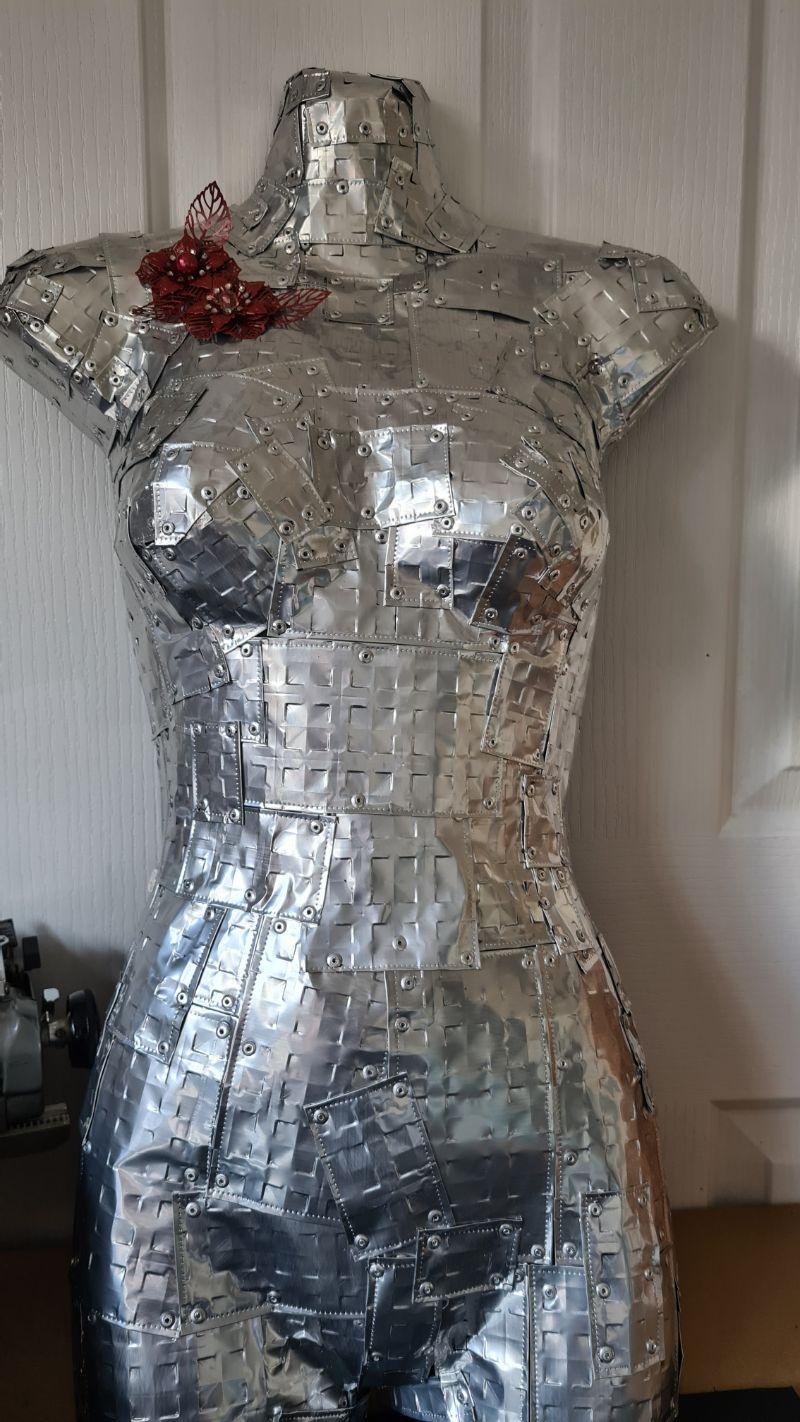 Aluminium soda can bust (34).jpg