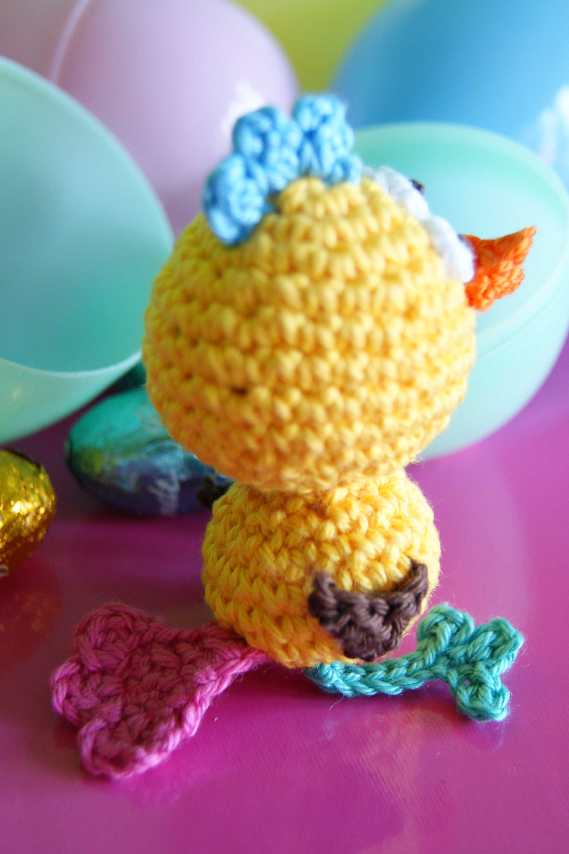 Amigurumi Crazy Chick tail view web.jpg