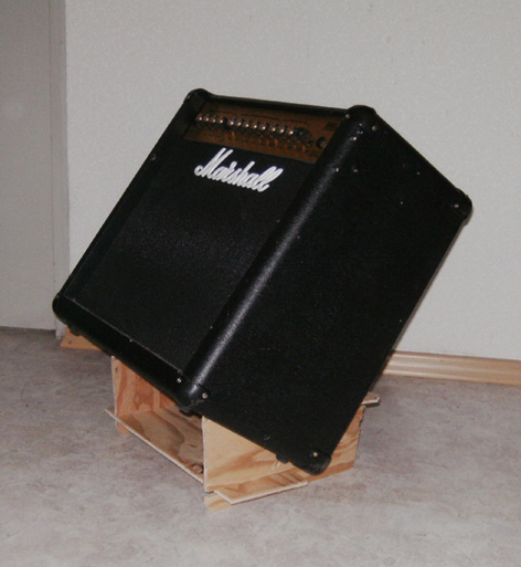 Amp stand - 01.jpg