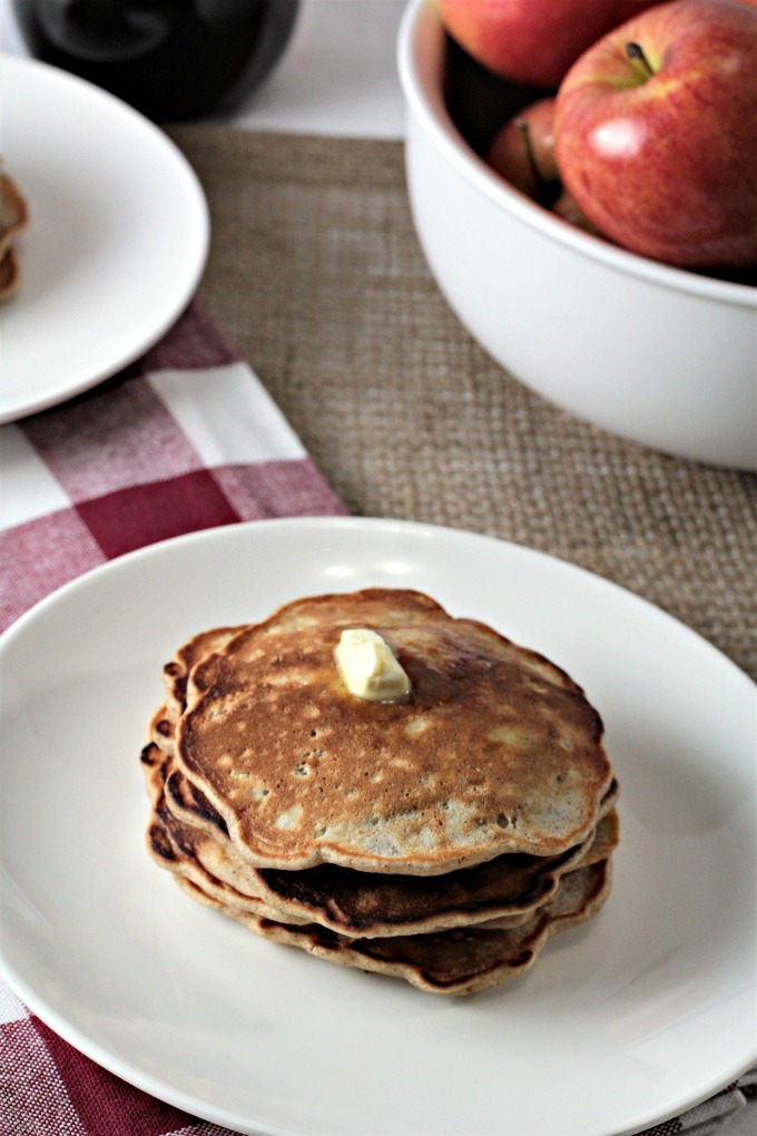 Apple Cinnamon Pancakes 9279-680.jpg