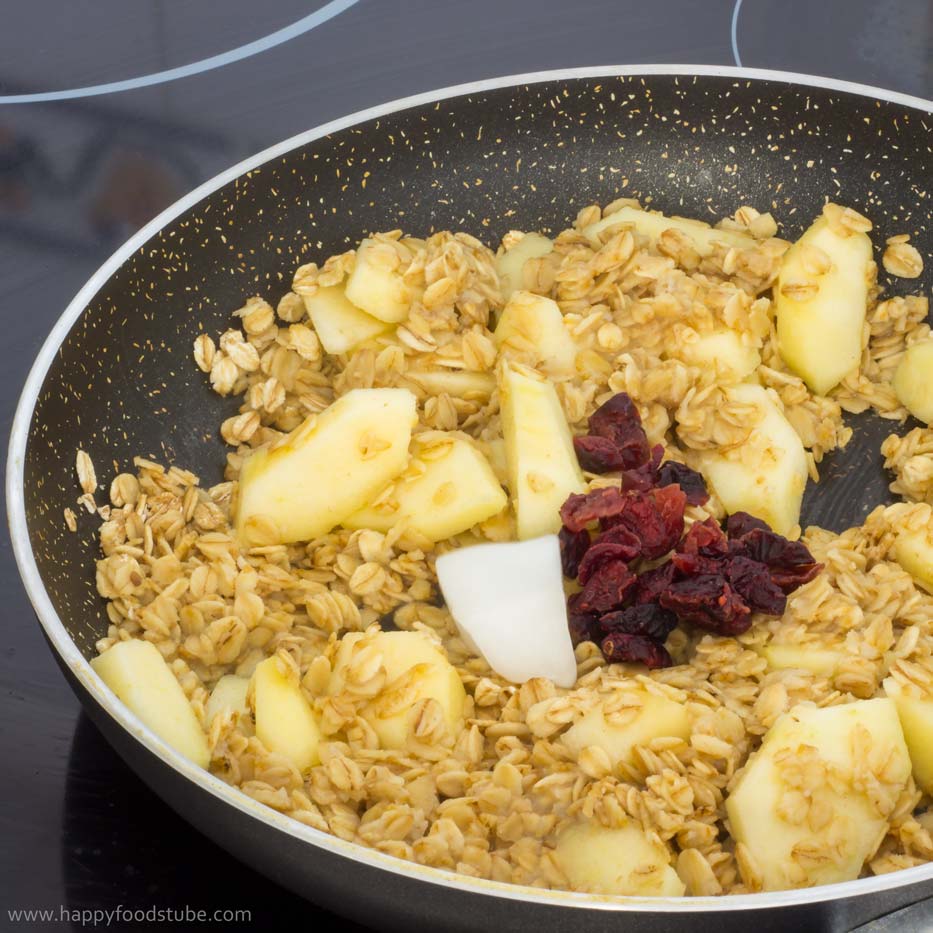 Apple-and-Cranberry-Cooking-on-Pan.jpg