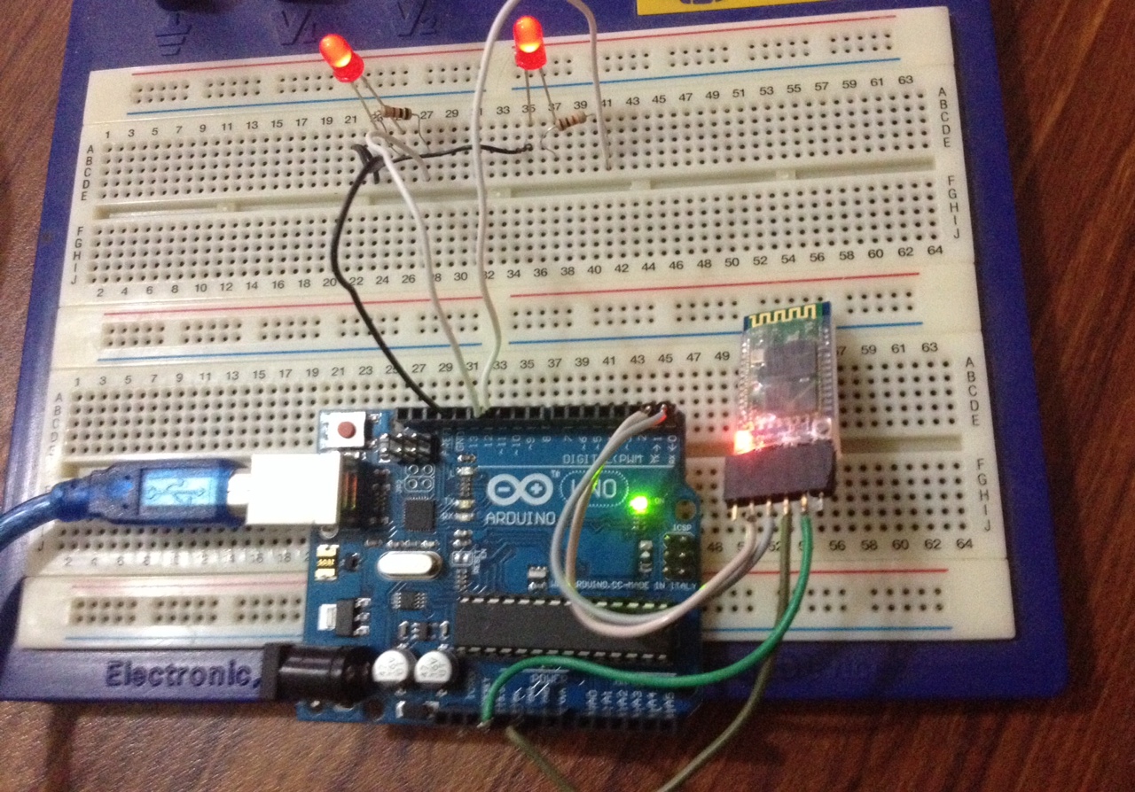 Arduino circuit controlling 2 LEDs.JPG