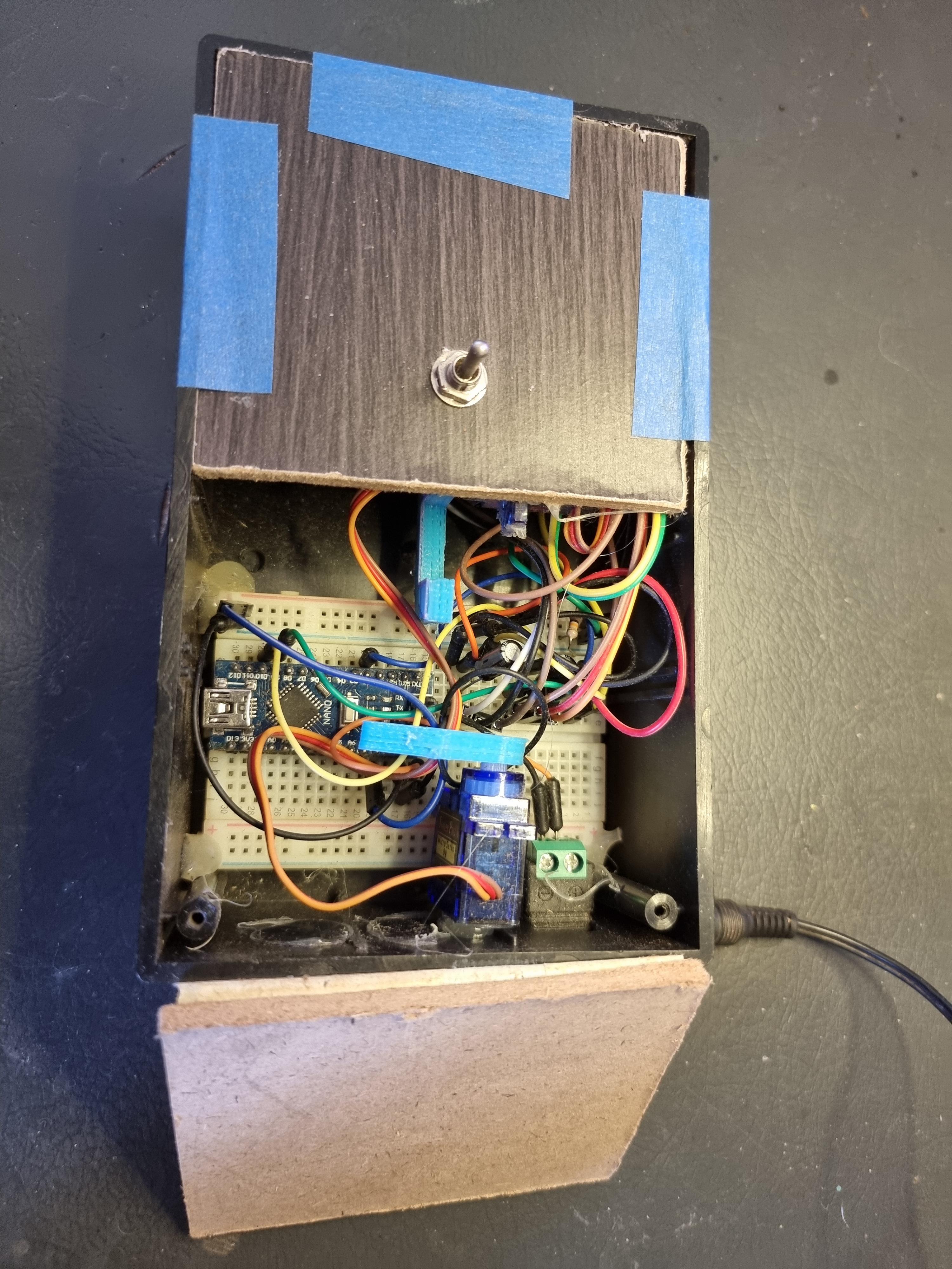 Arduino useless box pic.jpg