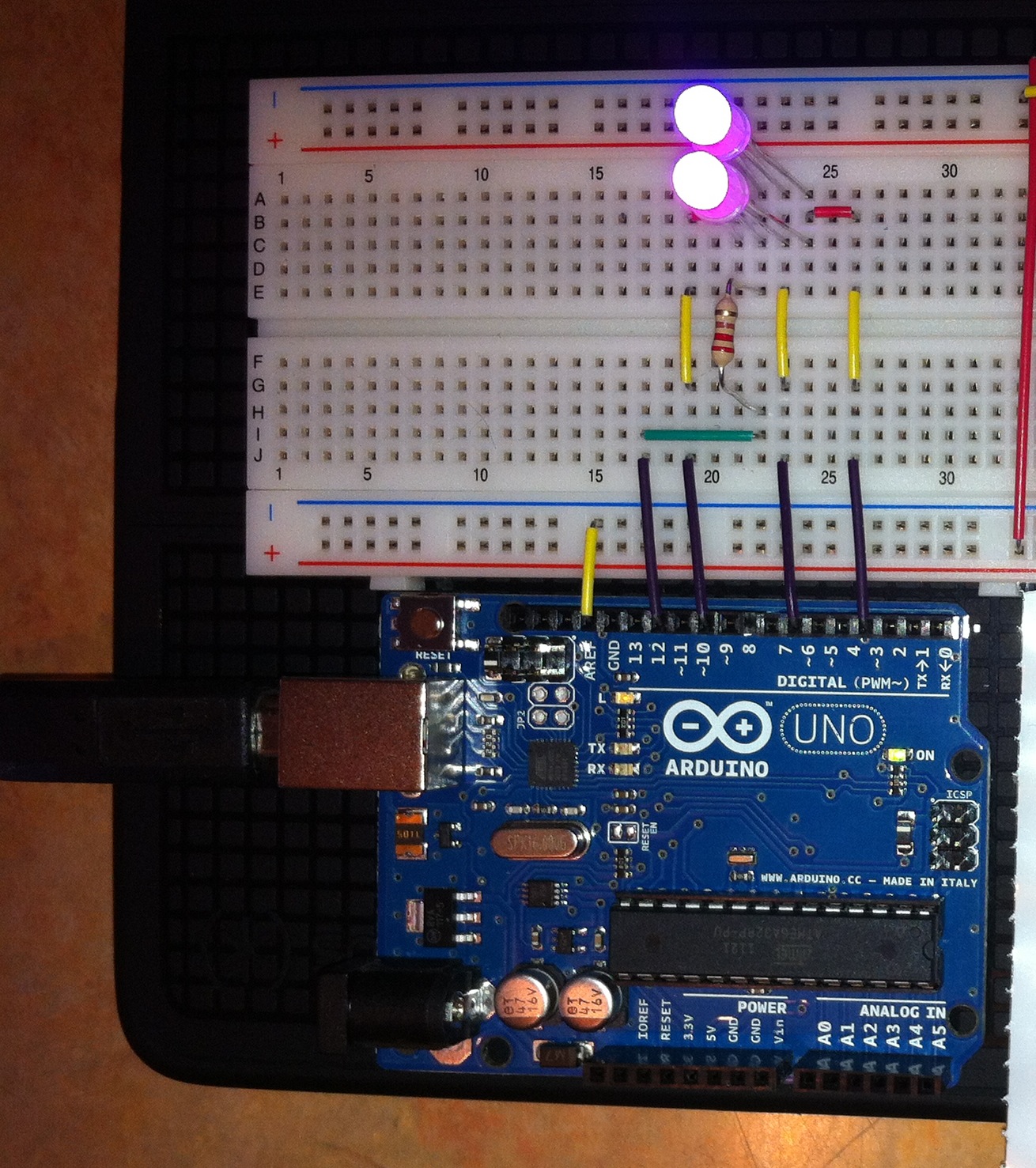 Arduino4pLED01c.JPG