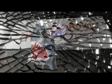 Augmented Reality Tutorial No. 41: Augmented Reality Sharky Glass Break