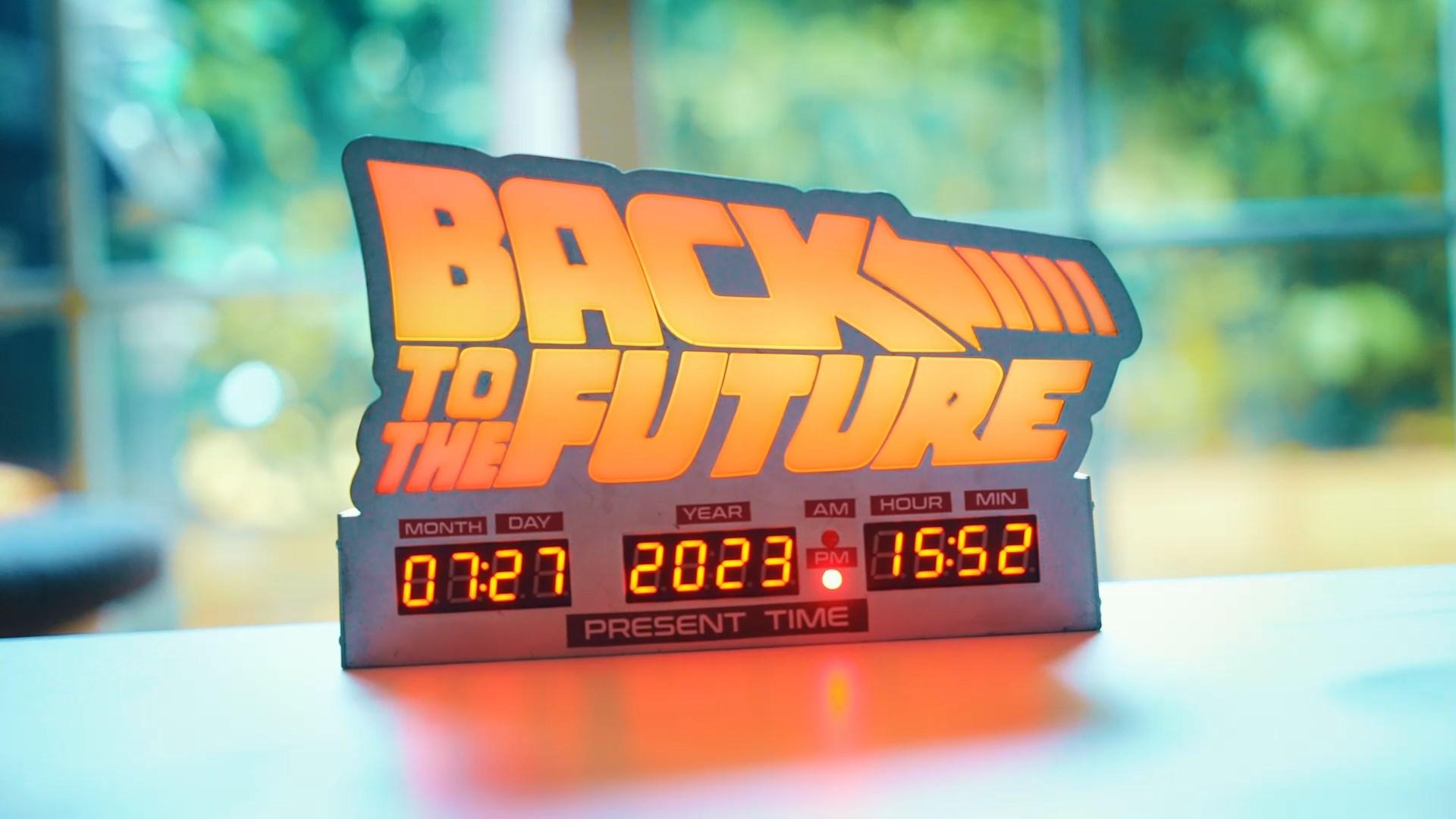 BTTF_LAMP_AND_CLOCK.mp4_snapshot_09.34.152.jpg