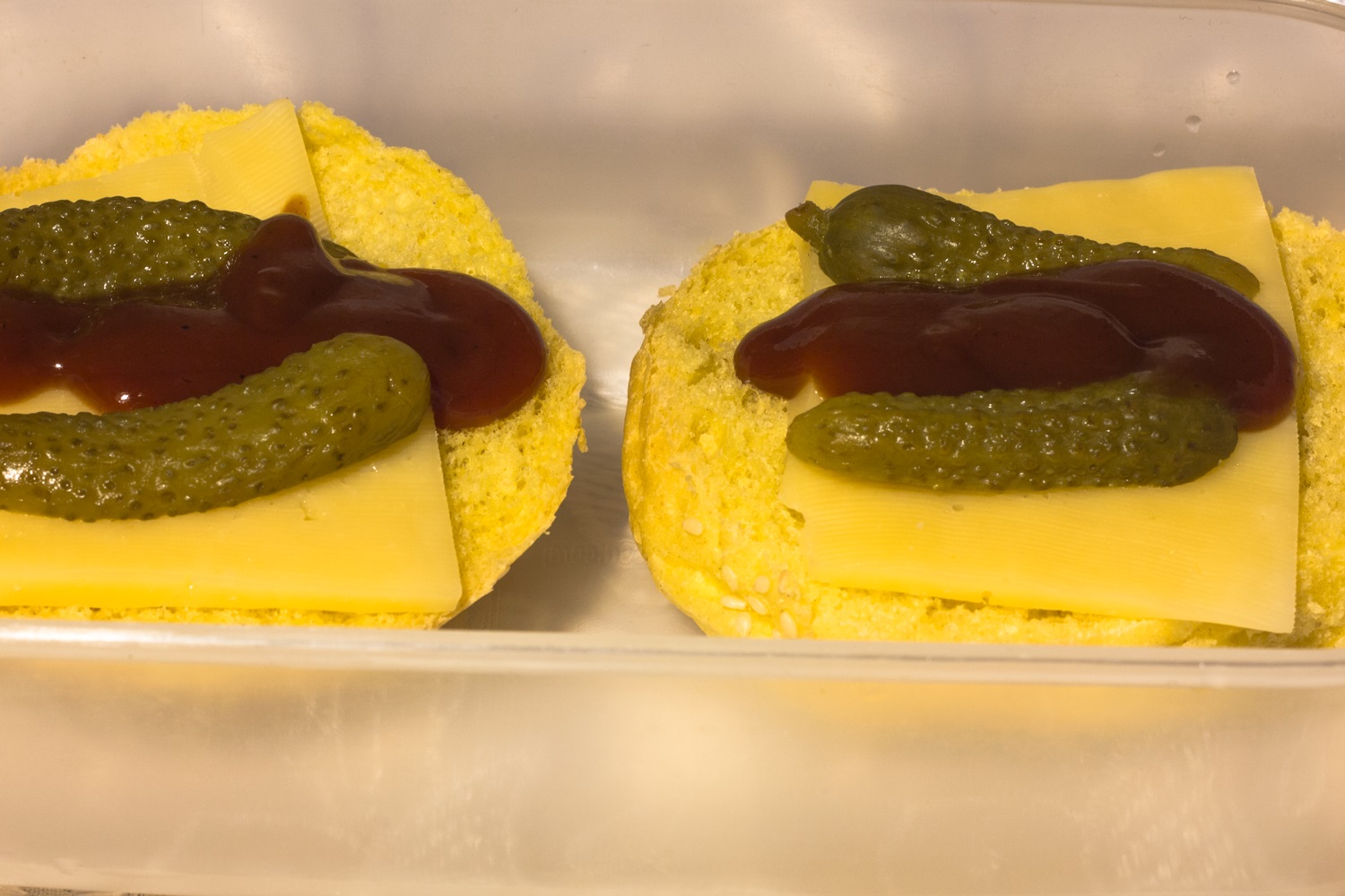 BURGER_PICKLES.jpg