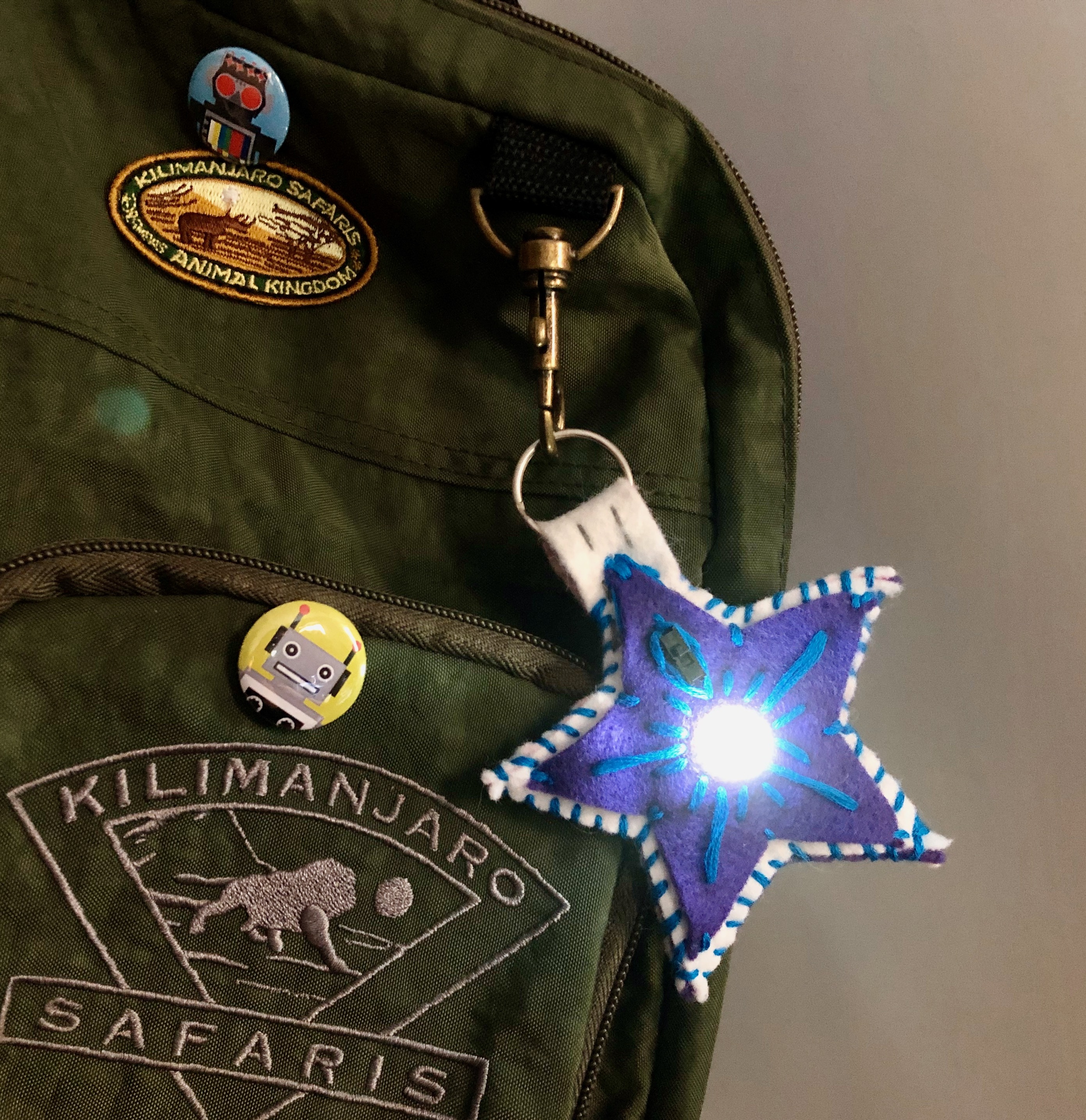 Backpack Keychain Light - 25.jpeg