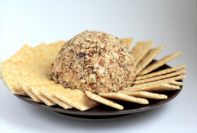 Bacon Pecan Cheese Ball.JPG