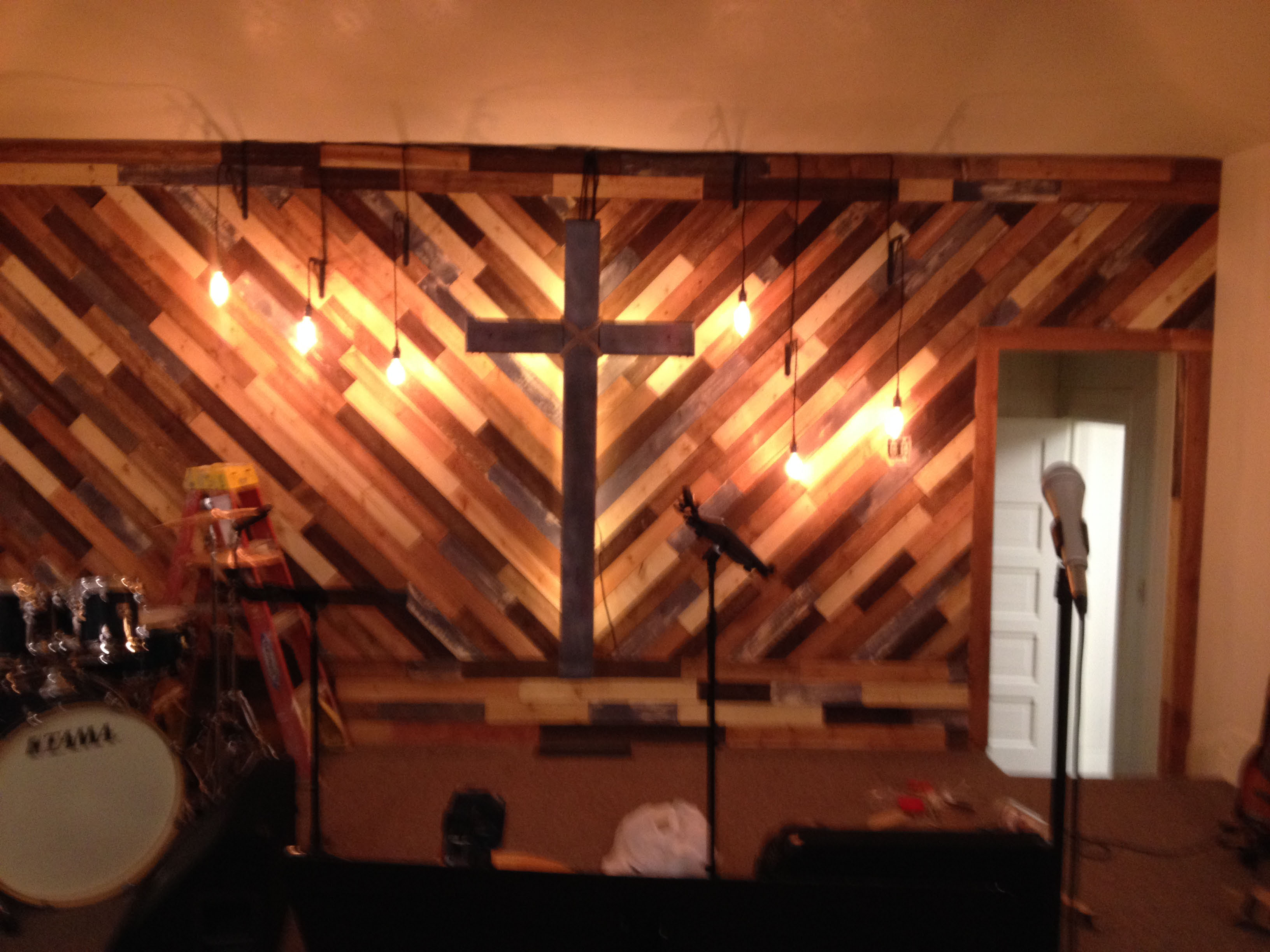 Barnwood Wall-01.jpg