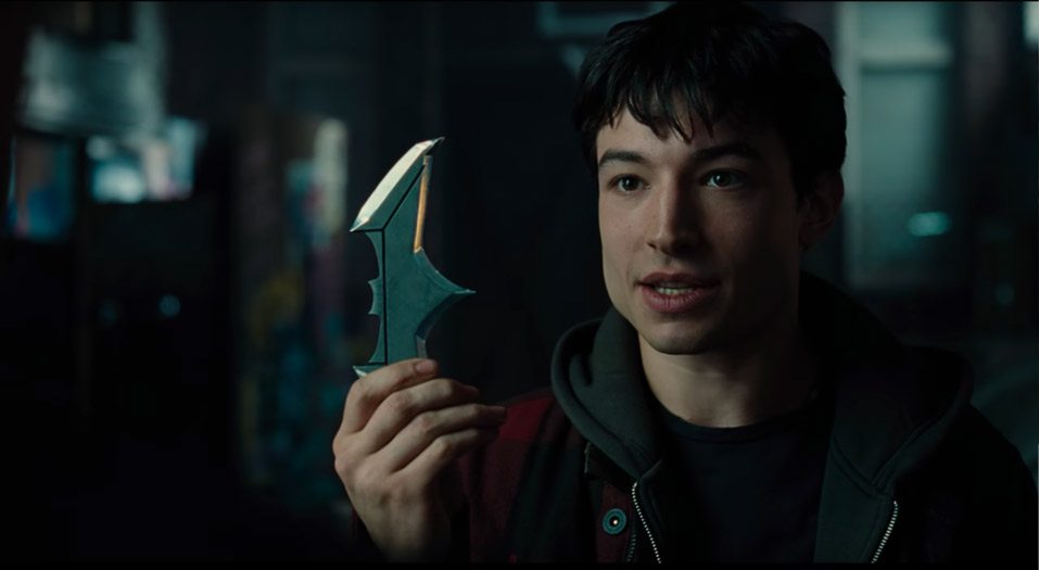 Barry_Allen_Batarang_Justice_League.jpg