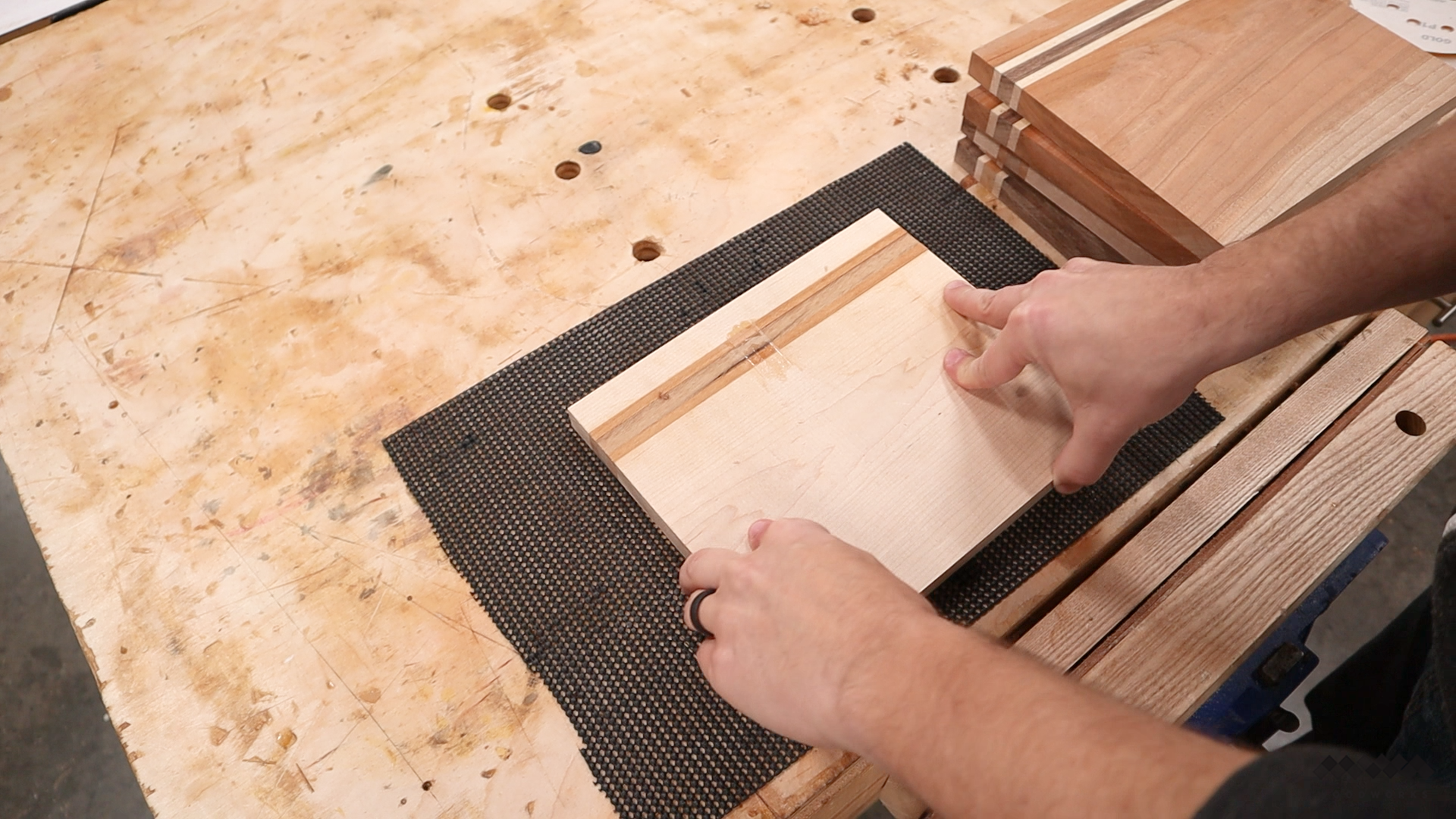 Basic Cutting Boards sanding pad.bmp