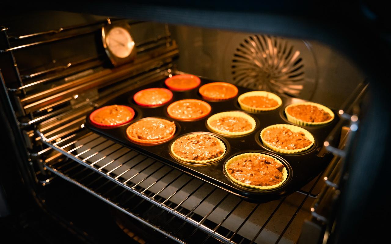 Bat &amp; Spider Halloween Cupcakes - Baking.jpg