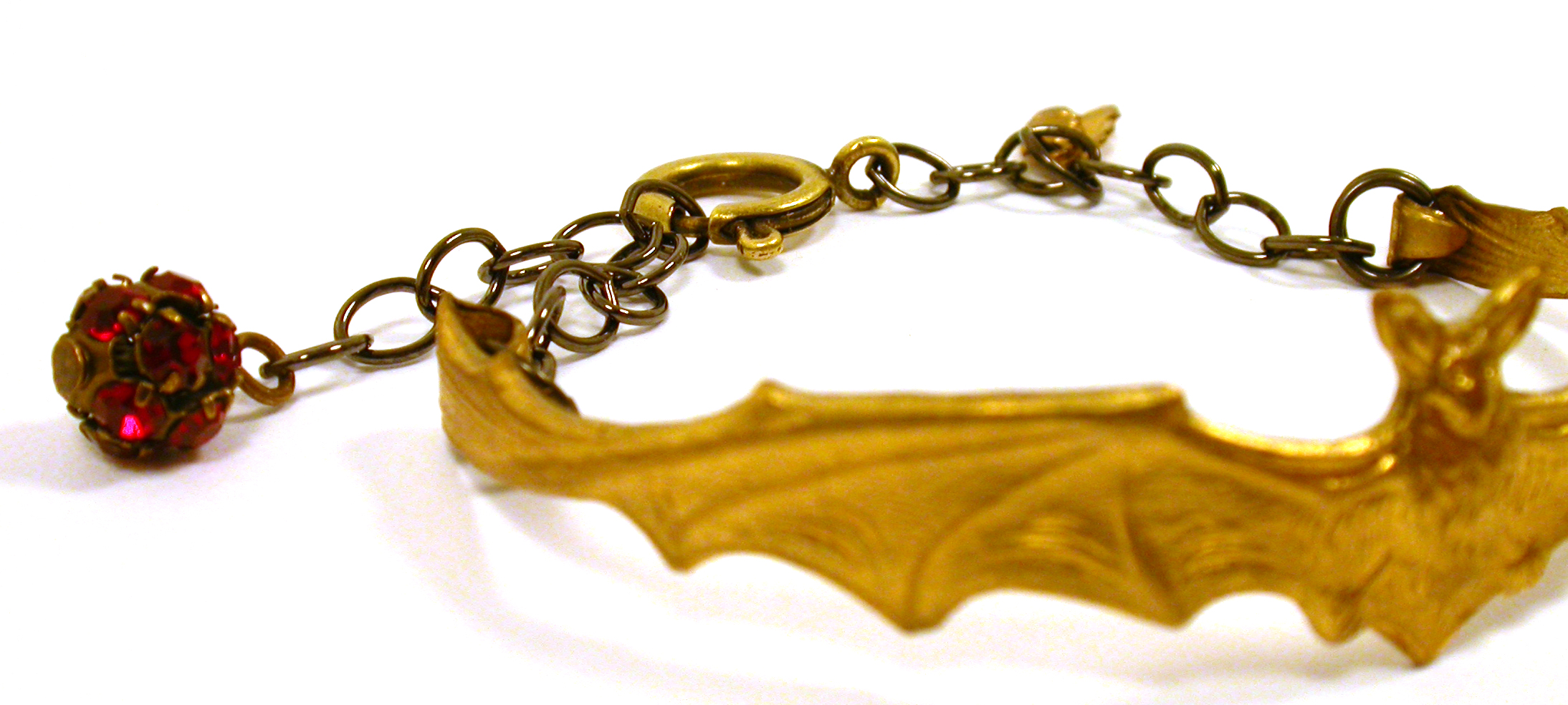 BatBracelet_SwarovskiBead.jpg